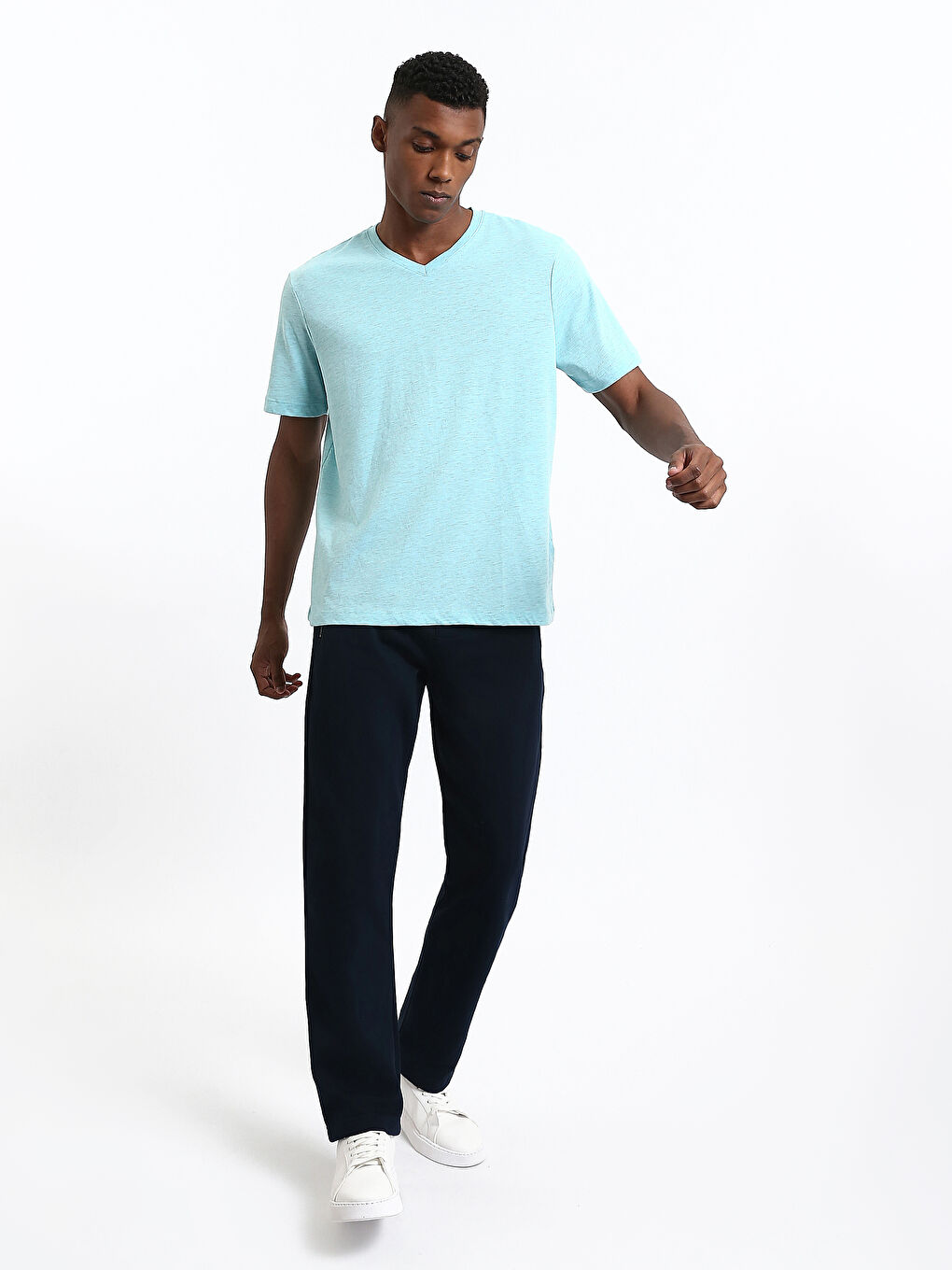 تيشيرت جيرسي برقبة على شكل حرف V للرجال-2