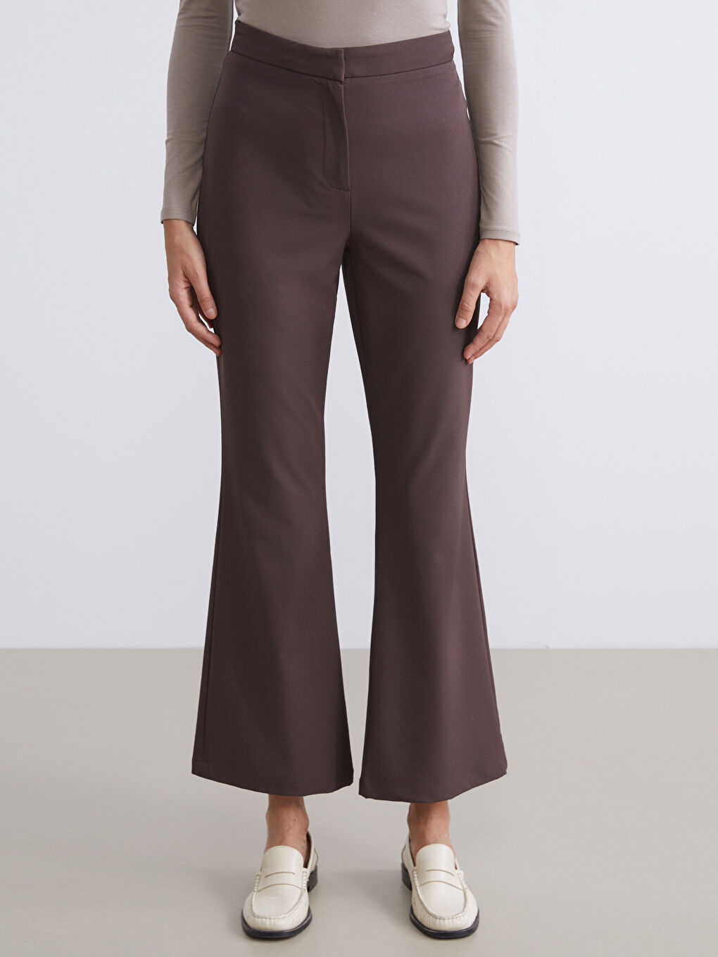 Kahverengi Dar Fit İspanyol Paça Kadın Pantolon-1