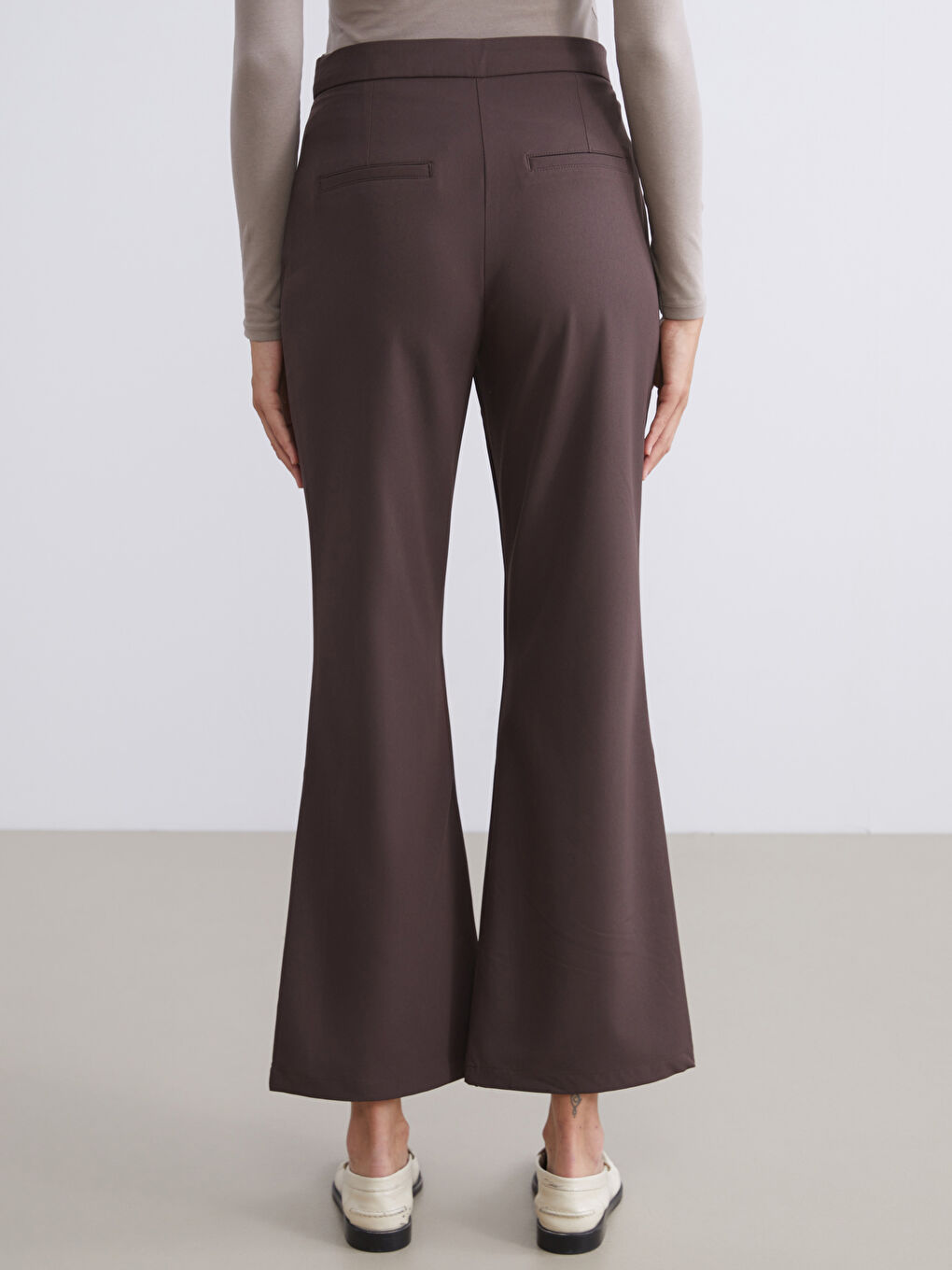 Kahverengi Dar Fit İspanyol Paça Kadın Pantolon-3