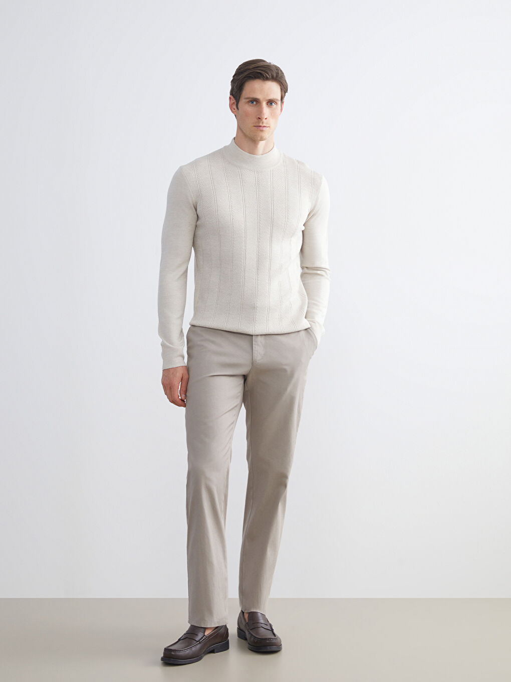 Bej Standart Kalıp Erkek Chino Pantolon