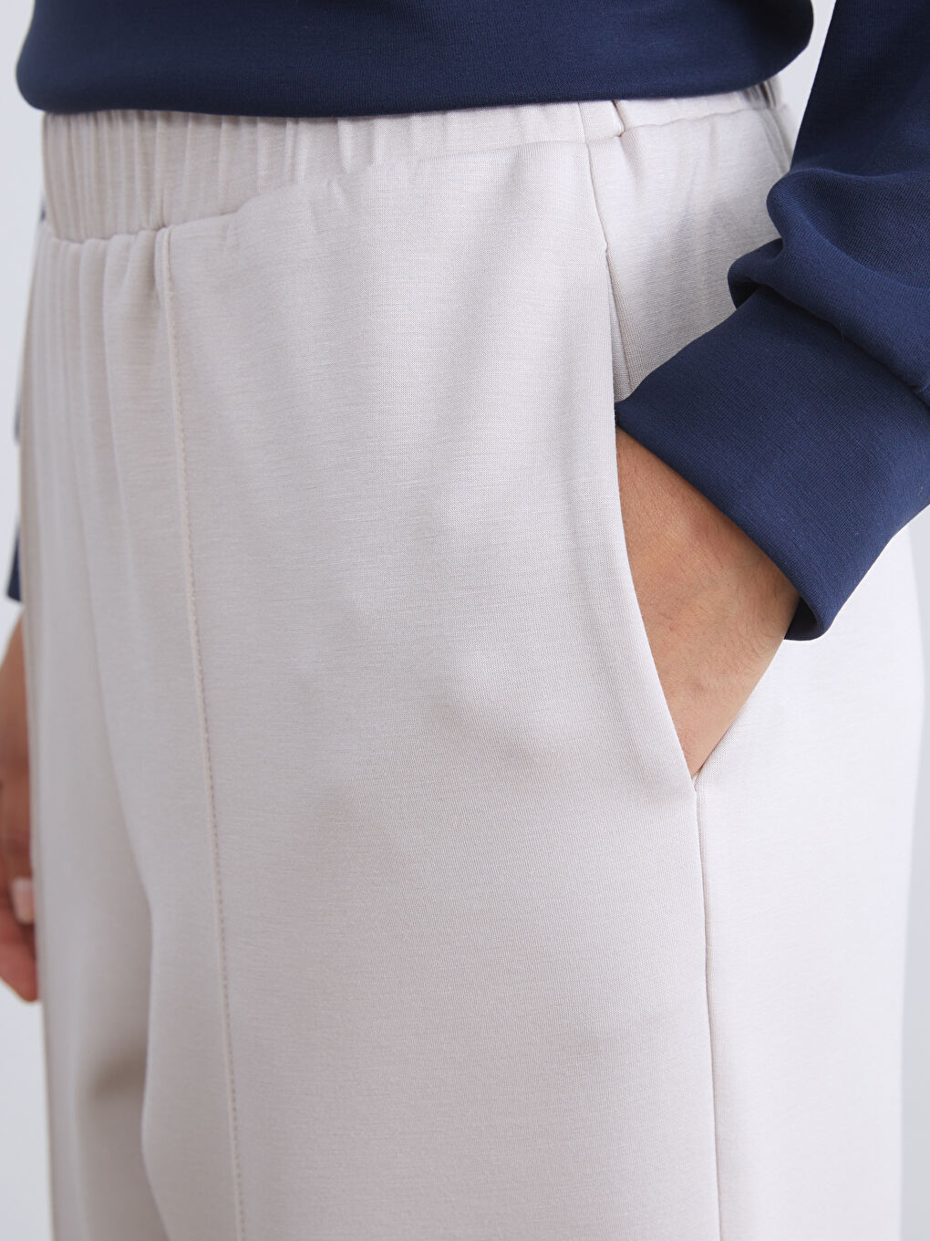 Women's Sweatpants with Elastic Waist-2
