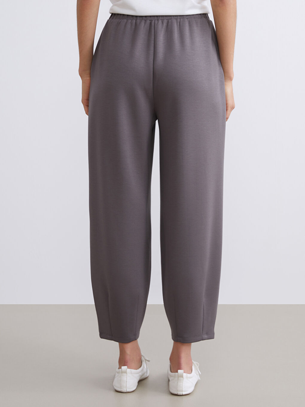 Women's Sweatpants with Elastic Waist-3