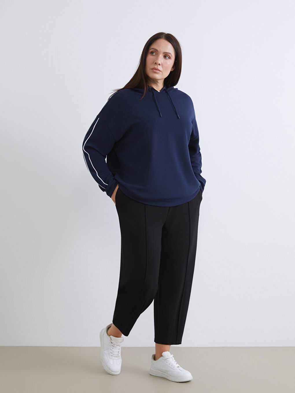 Women's Sweatpants with Elastic Waist-1