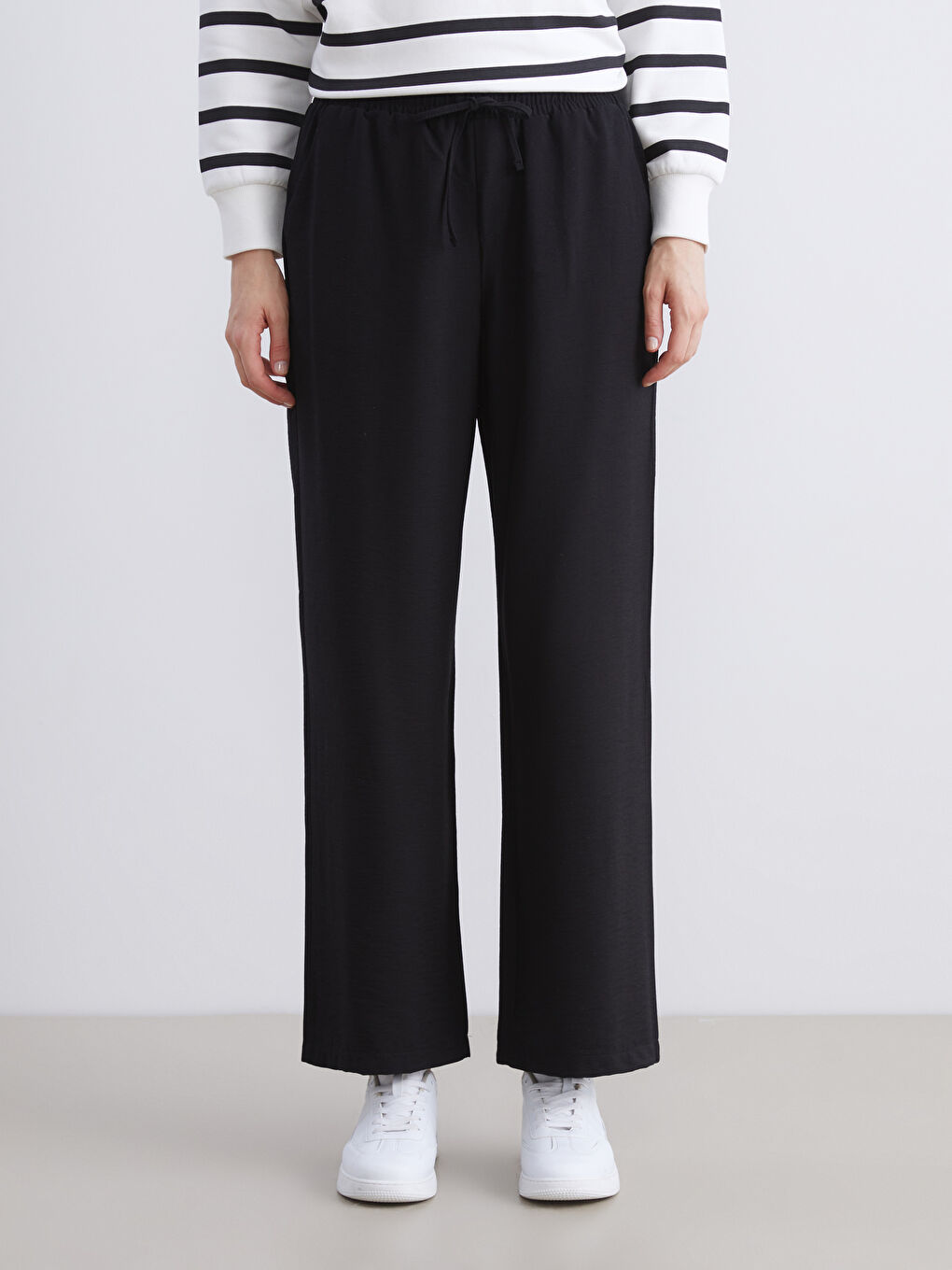 Siyah Beli Lastikli Geniş Paça Kadın Pantolon-2