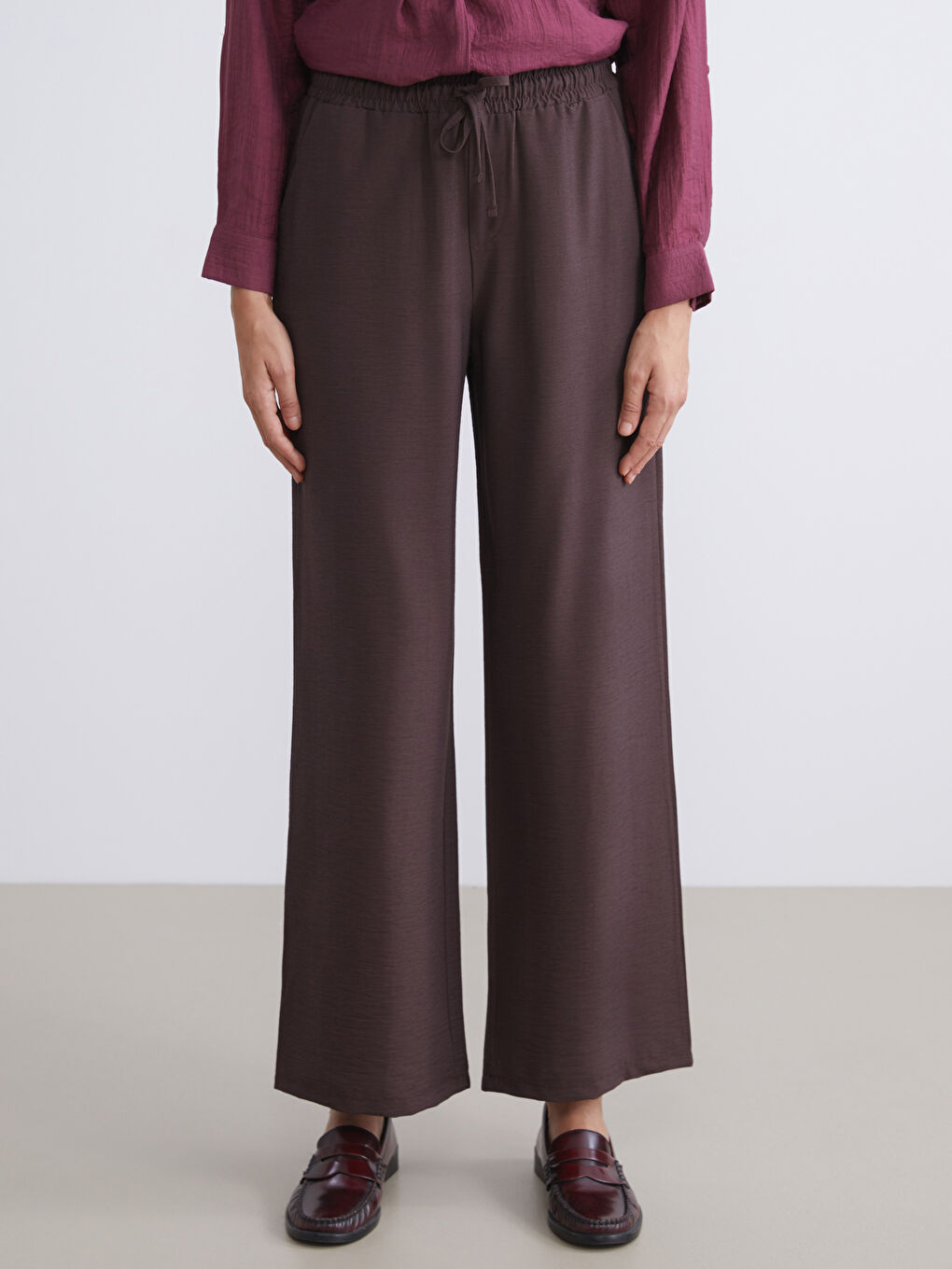 Kahverengi Beli Lastikli Geniş Paça Kadın Pantolon-1