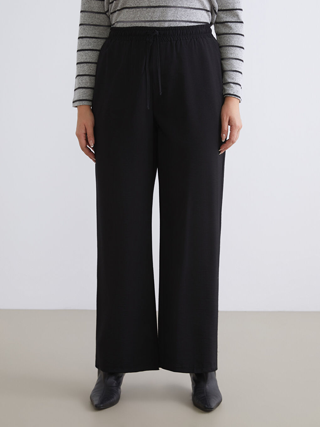 Siyah Beli Lastikli Geniş Paça Kadın Pantolon-5