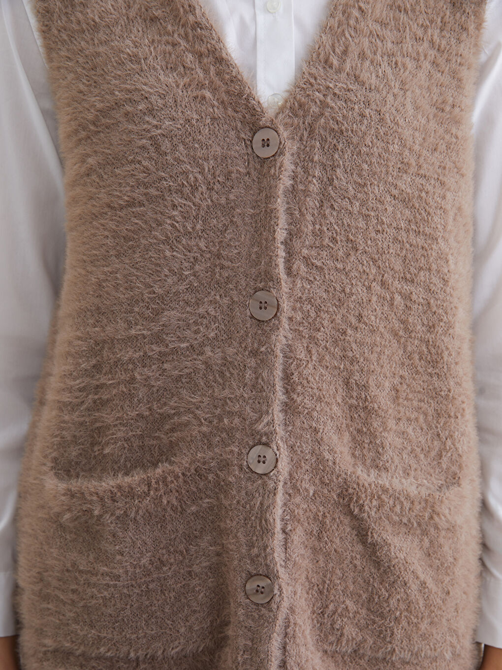 Kahverengi Büyük Beden V Yaka Kadın Pelüş Yelek-2