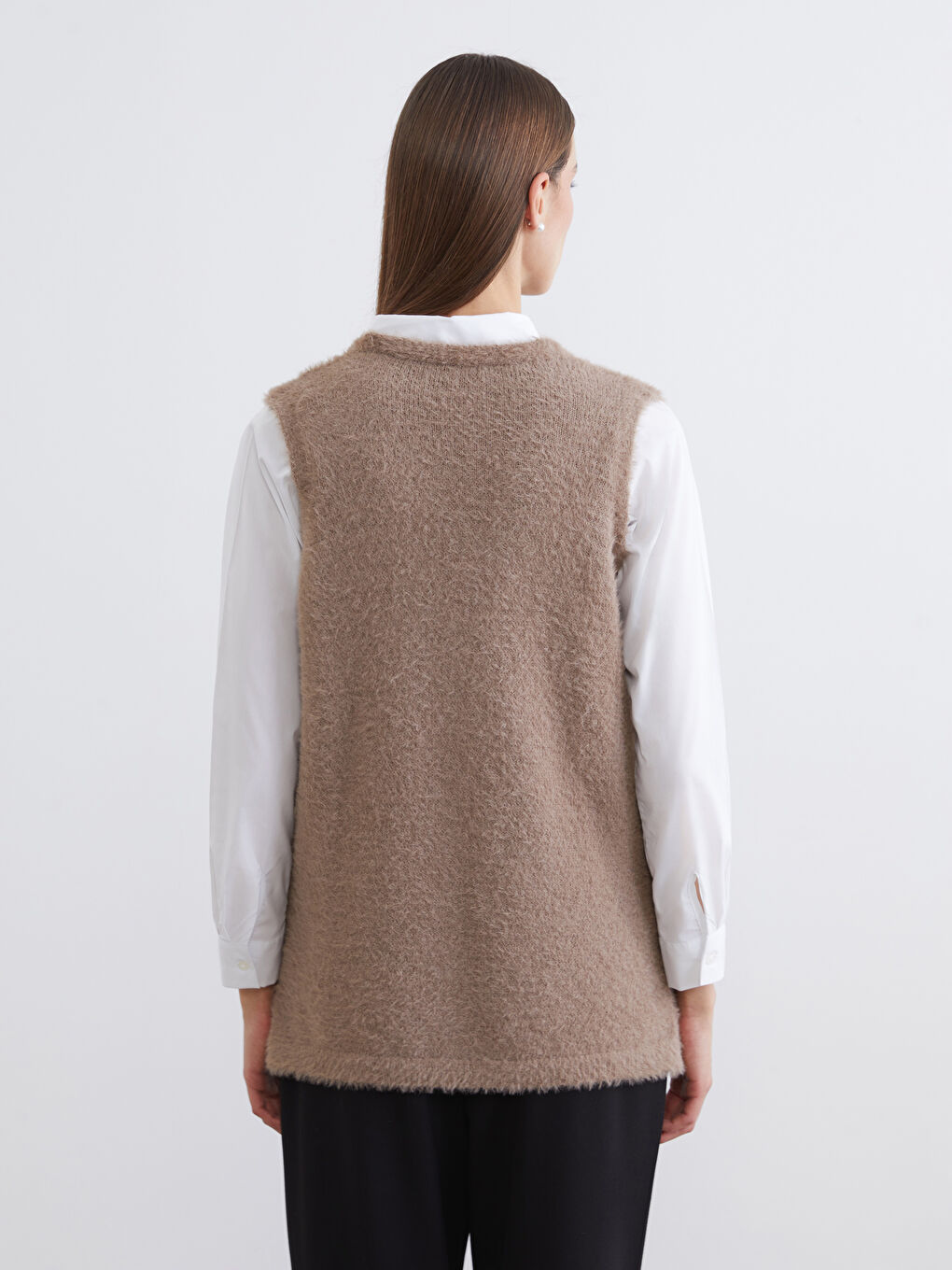 Kahverengi Büyük Beden V Yaka Kadın Pelüş Yelek-3