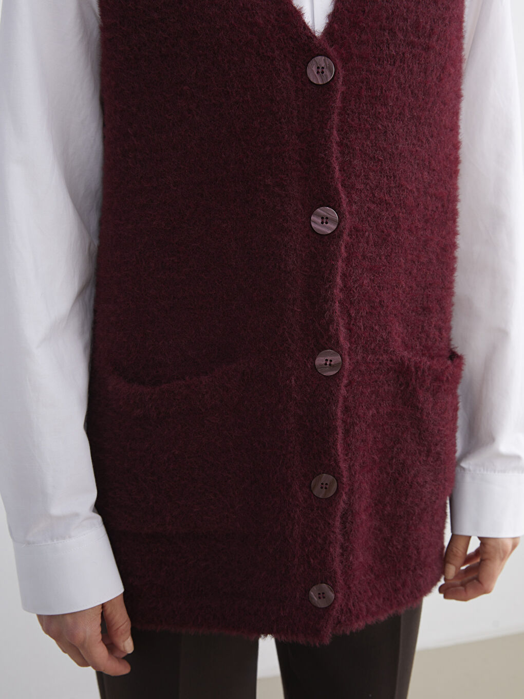 Mürdüm Büyük Beden V Yaka Kadın Pelüş Yelek-2