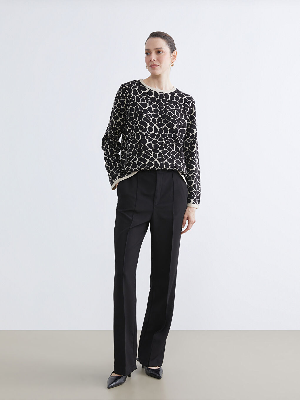 მრგვალი საყელო ნიმუშიანი ქალებისთვის ტრიკოტაჟის სვიტერი-1