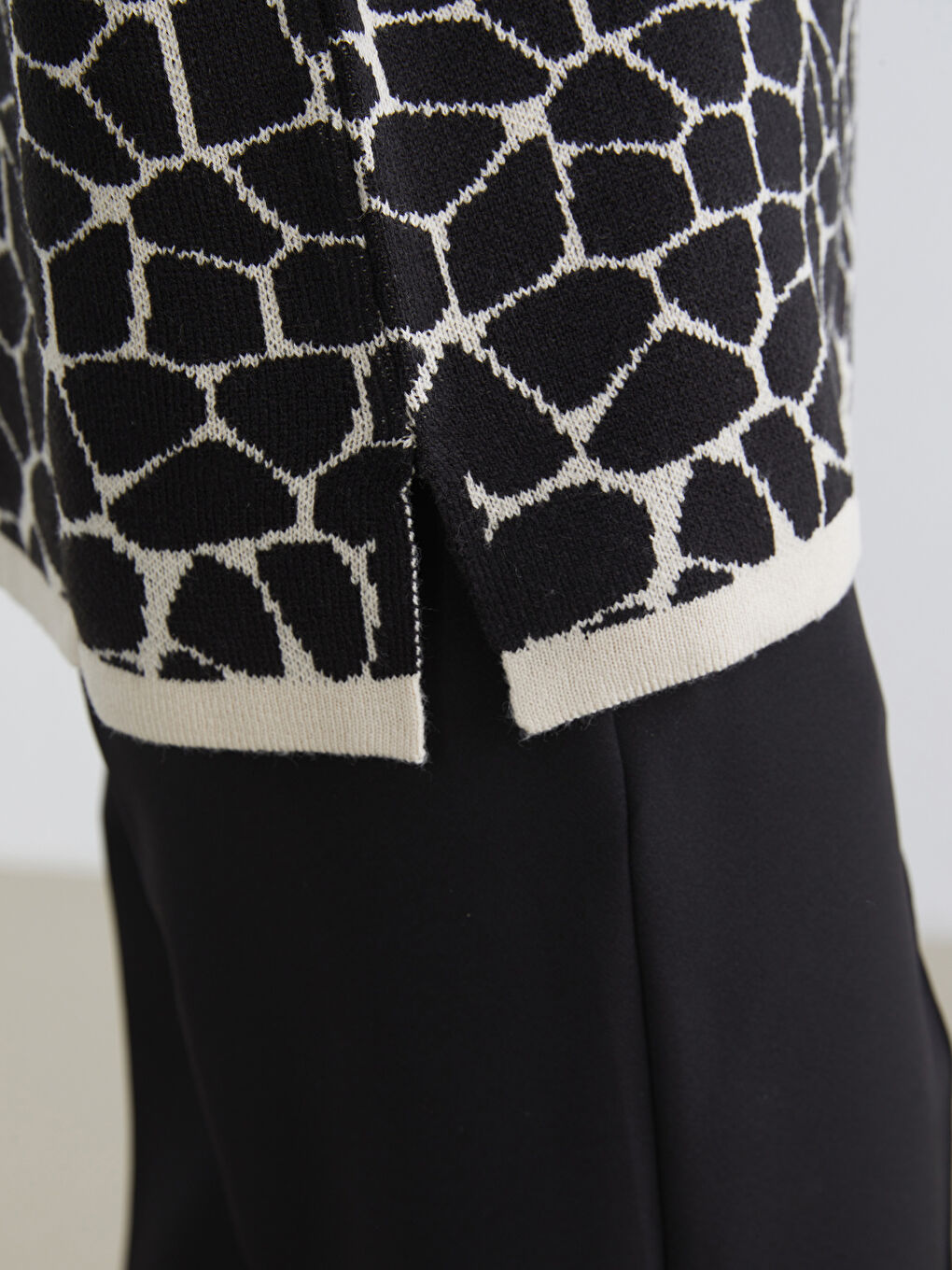 მრგვალი საყელო ნიმუშიანი ქალებისთვის ტრიკოტაჟის სვიტერი-2