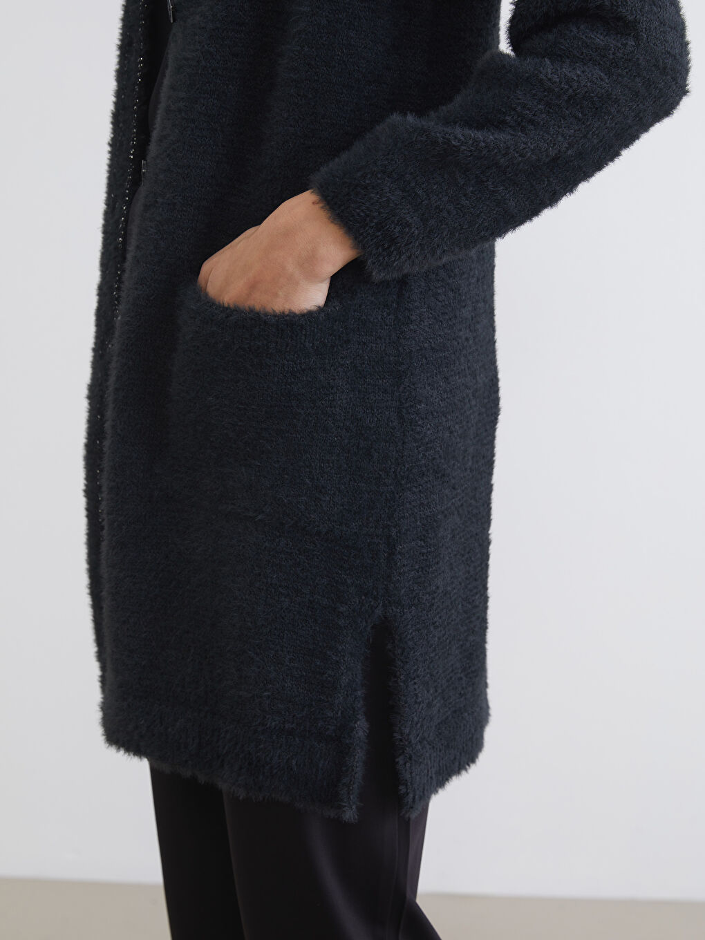 V Neck Women's Knitwear Cardigan-2