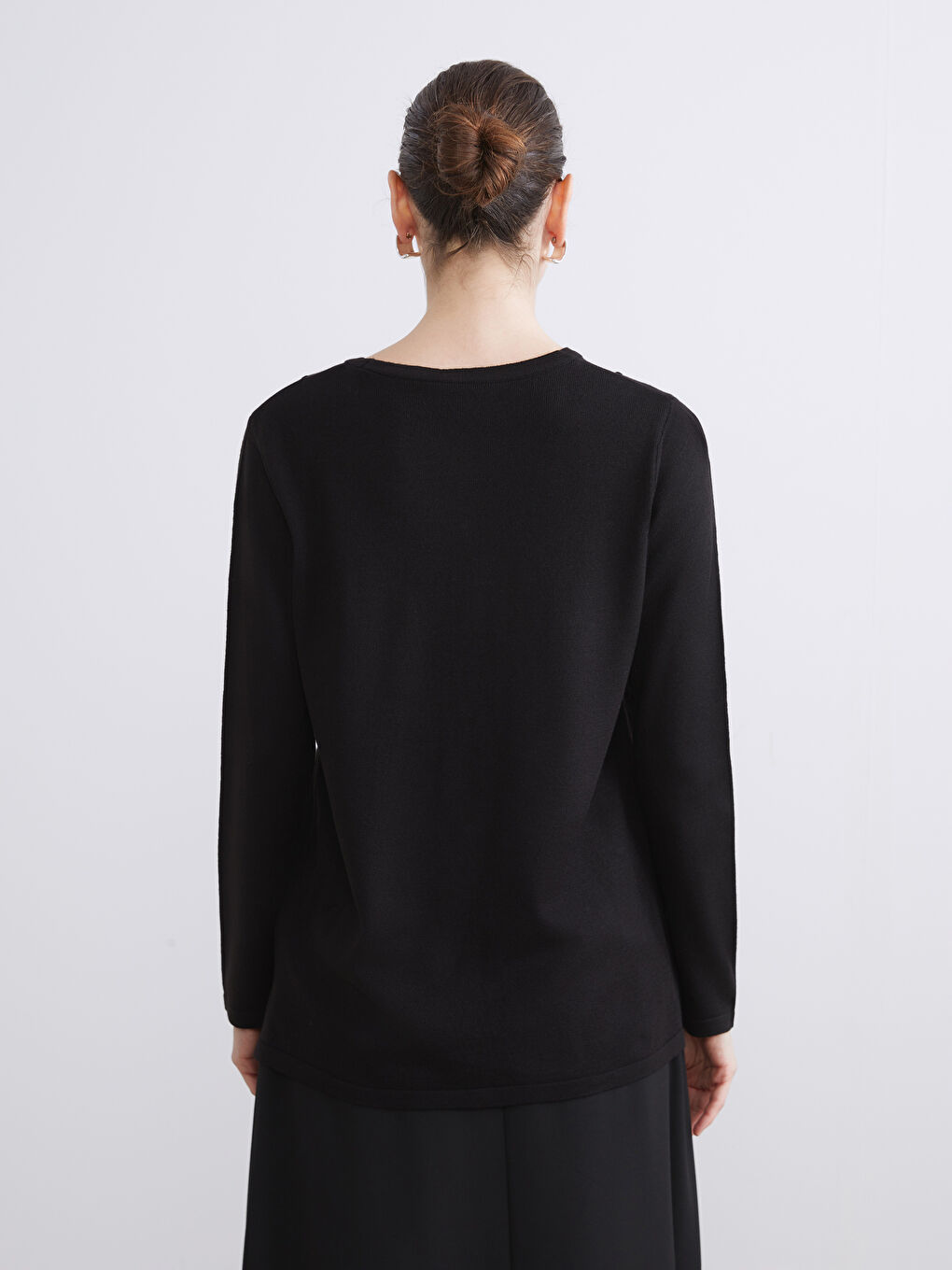 Siyah Bisiklet Yaka Kendinden Desenli Kadın Triko Kazak-3