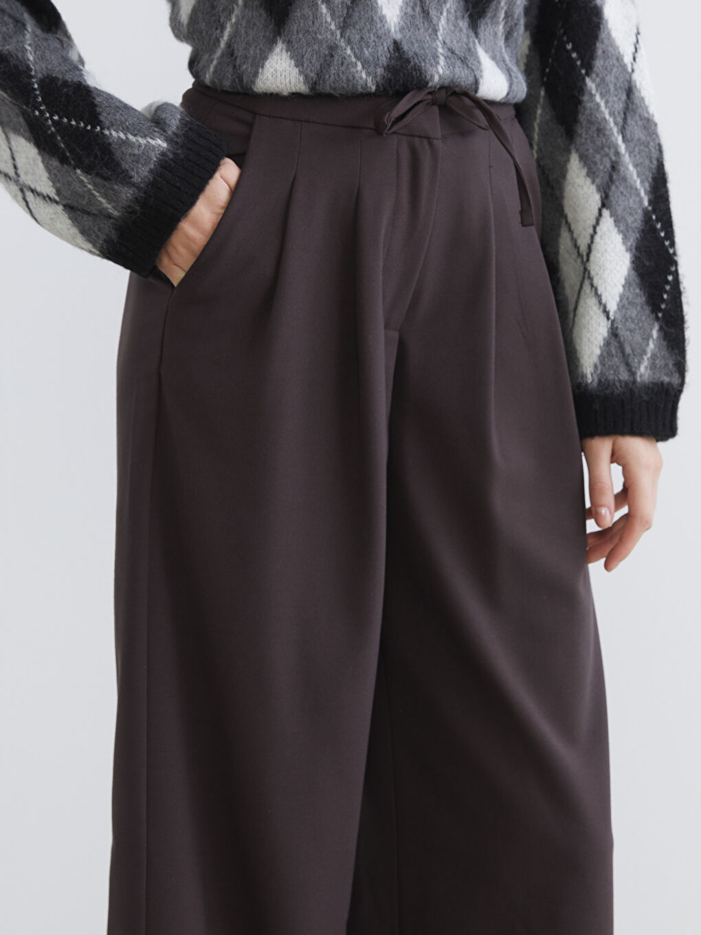 Kahverengi Loose Fit Geniş Paça Kadın Pileli Pantolon-6