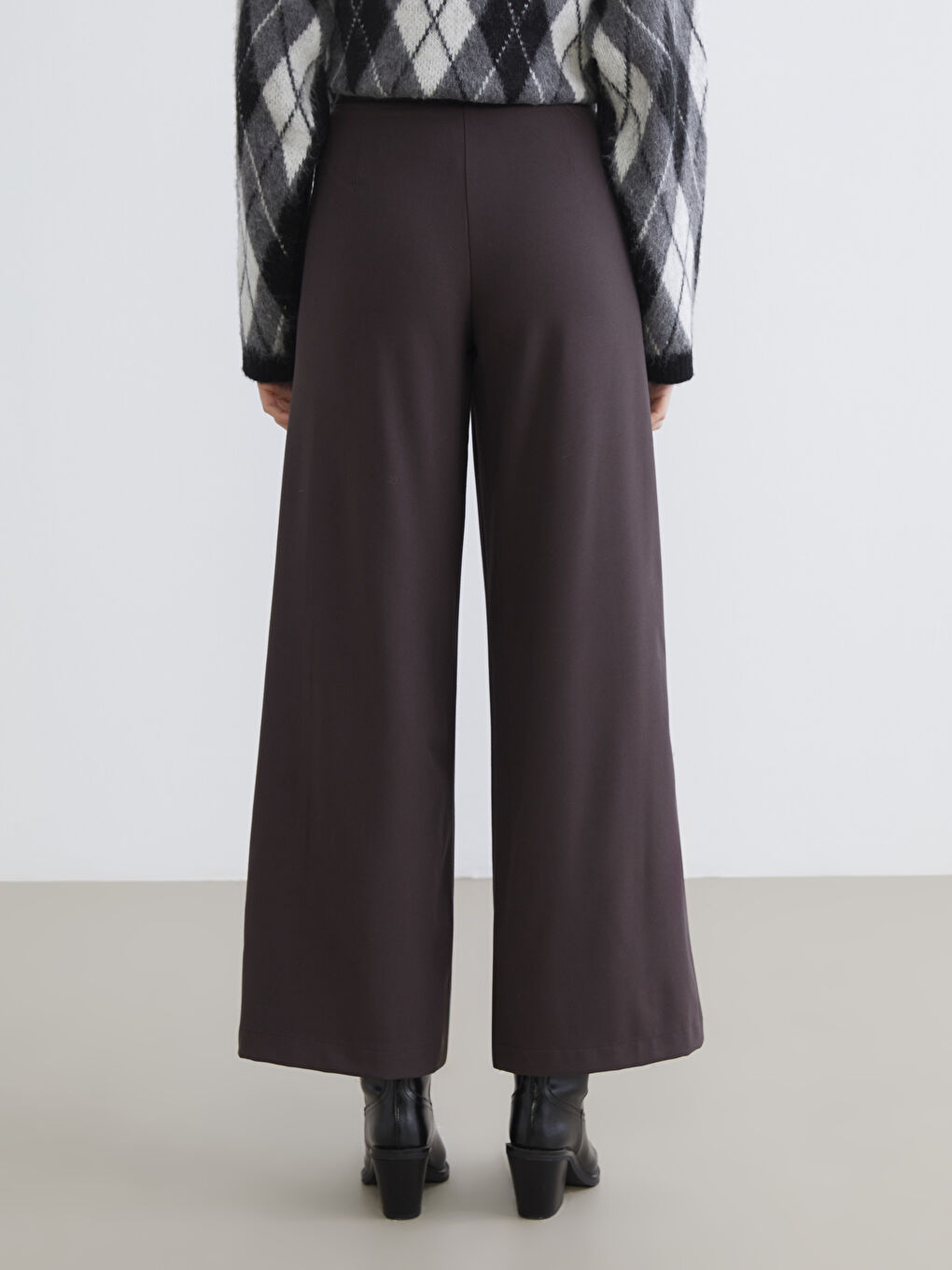 Kahverengi Loose Fit Geniş Paça Kadın Pileli Pantolon-8