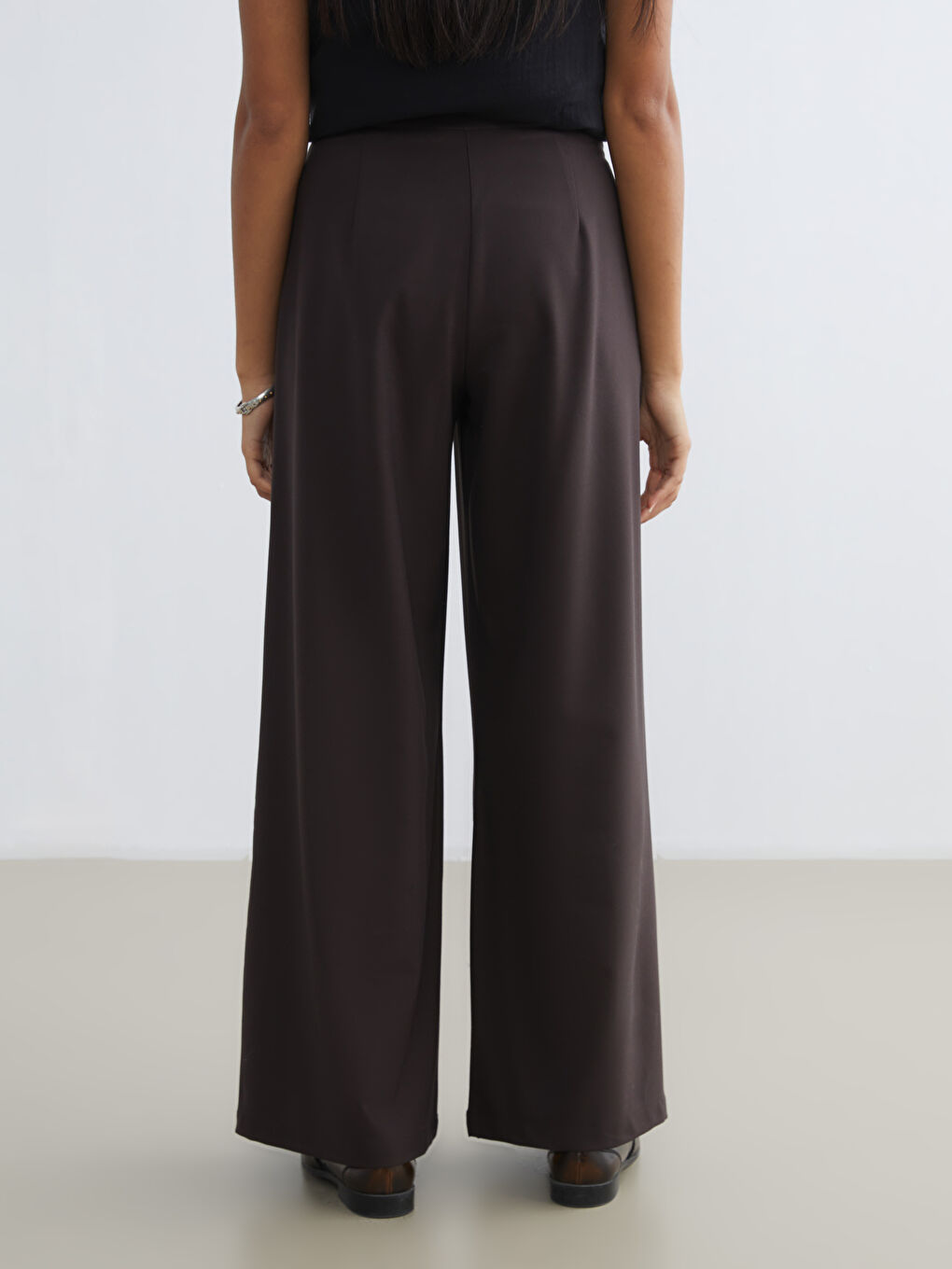 Kahverengi Loose Fit Geniş Paça Kadın Pileli Pantolon-7