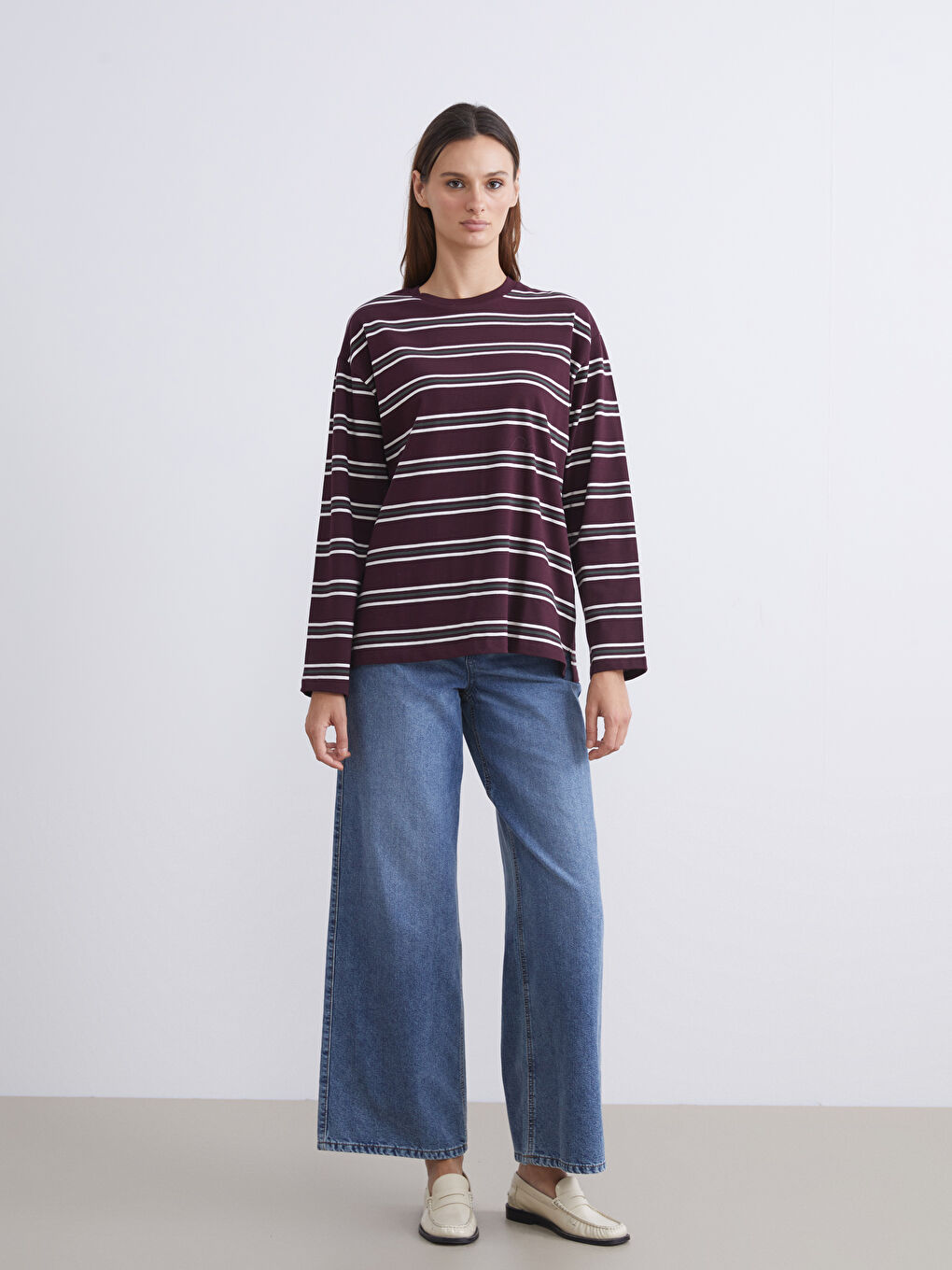 Karışık Bisiklet Yaka Çizgili Oversize Kadın Tişört-2