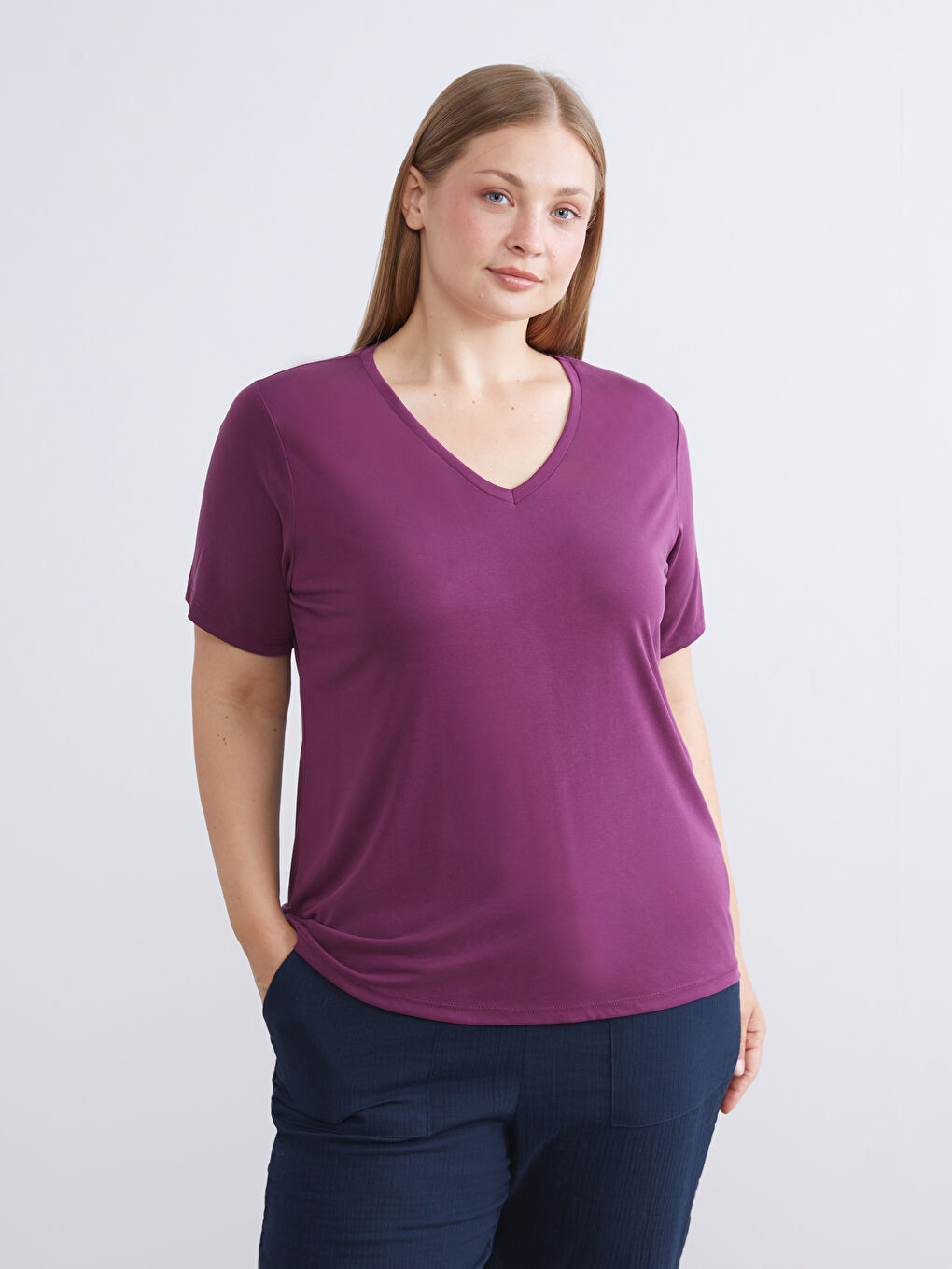 Mor V Yaka Modal Karışımlı Kadın Tişört-1