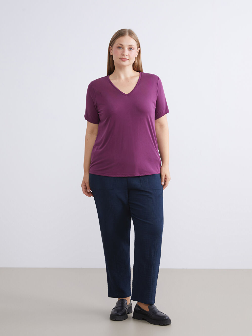Mor V Yaka Modal Karışımlı Kadın Tişört-5