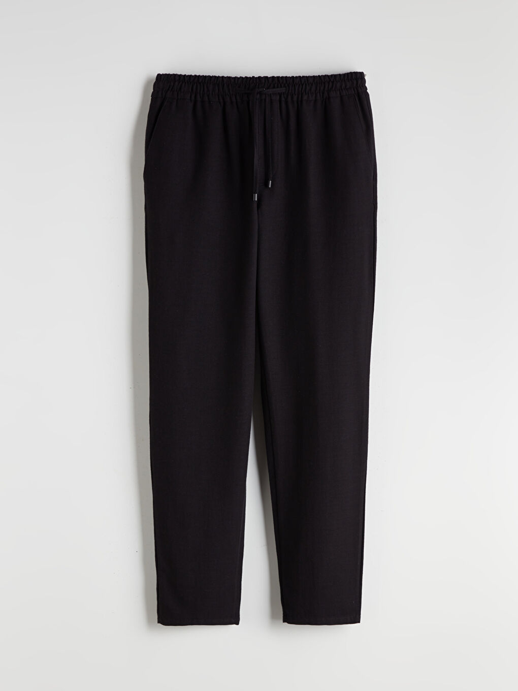 Siyah Standart Kalıp Keten Görünümlü Erkek Pantolon-4