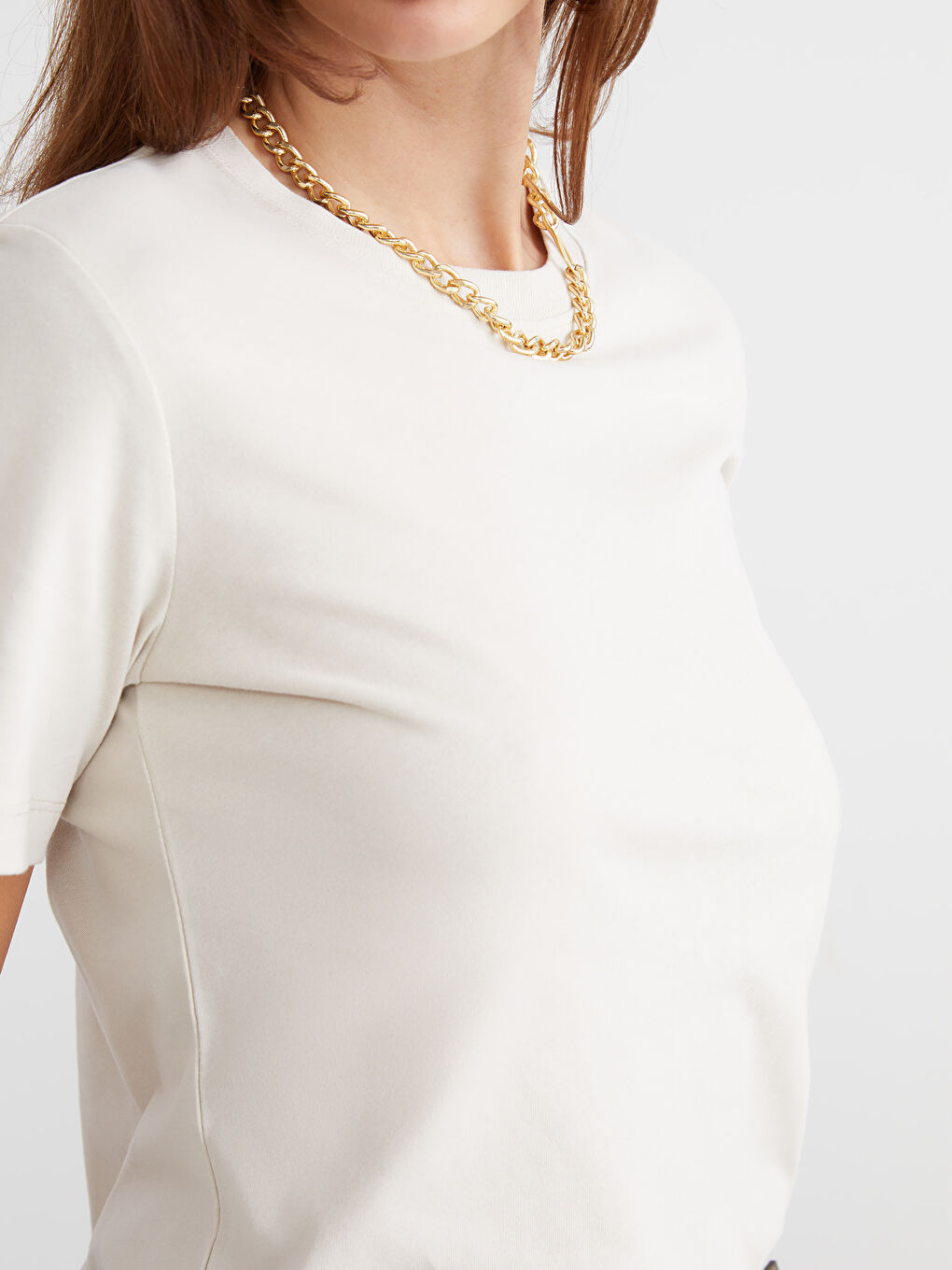 Bej Bisiklet Yaka Kadın Tişört-2