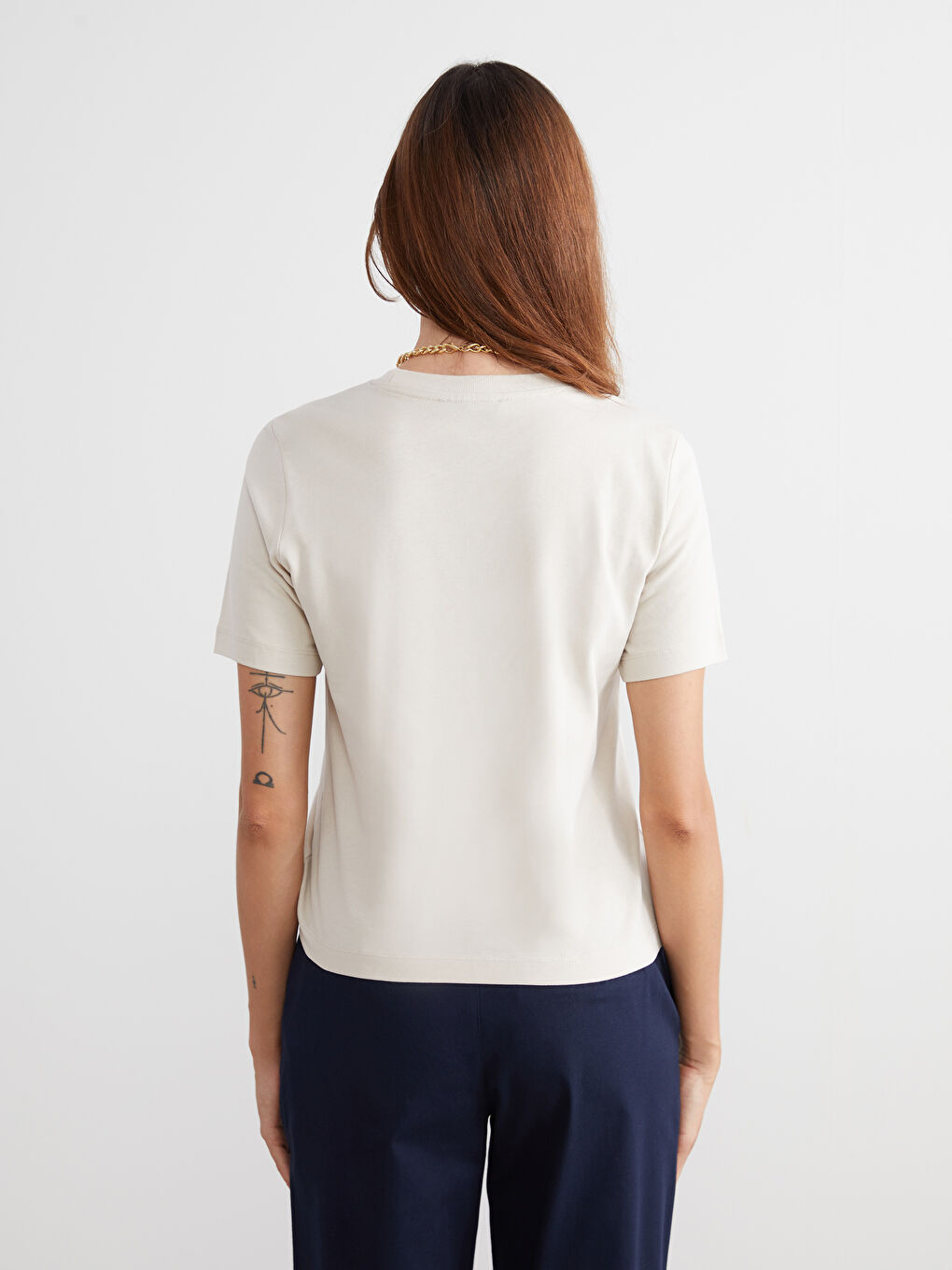 Bej Bisiklet Yaka Kadın Tişört-3