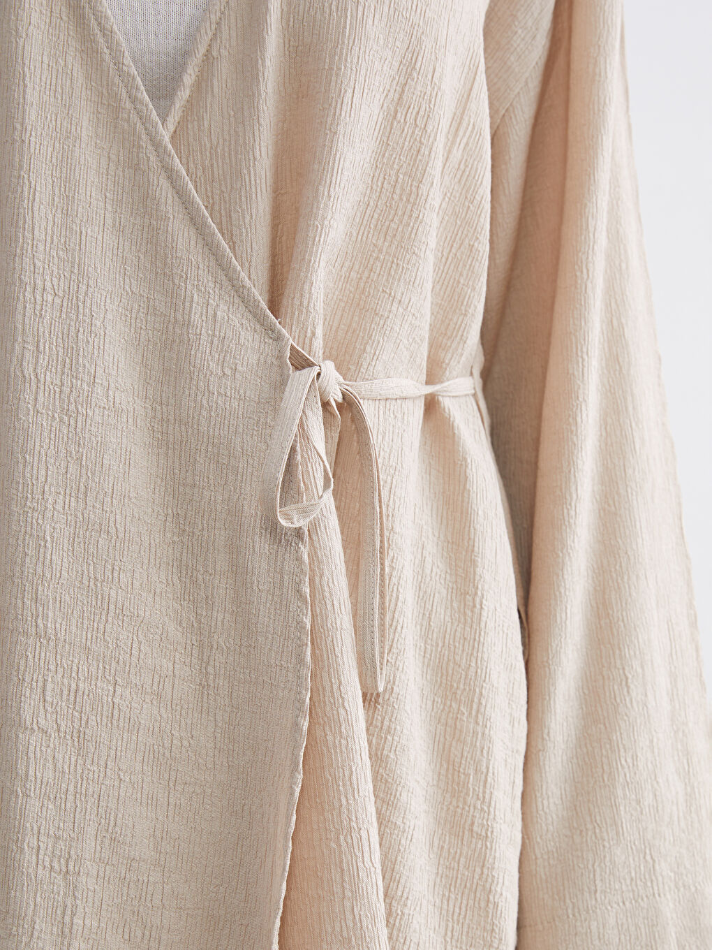 Bej Kruvaze Yaka Dokulu Kadın Kimono-5