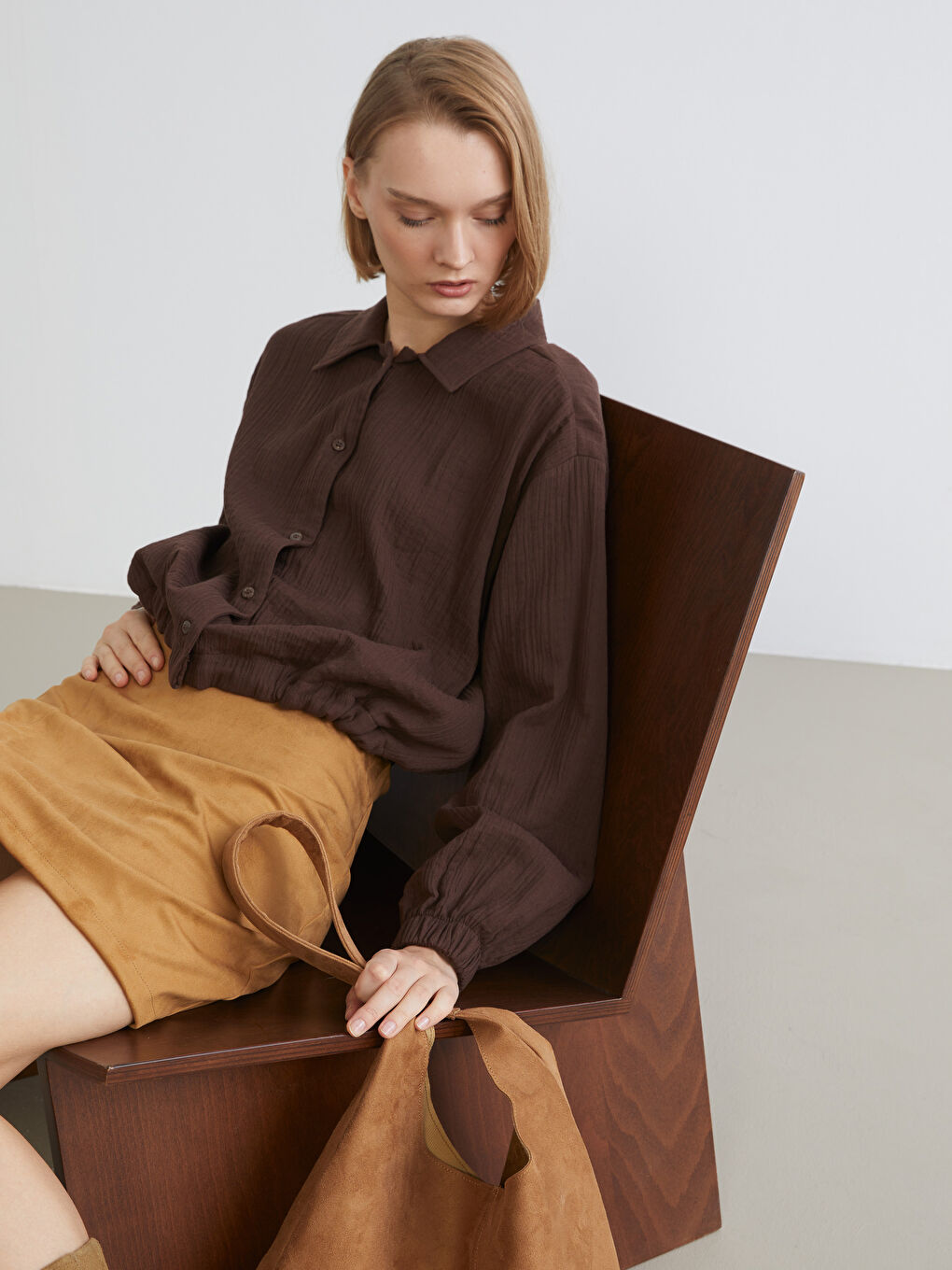 Kahverengi Oversize Müslin Kadın Gömlek