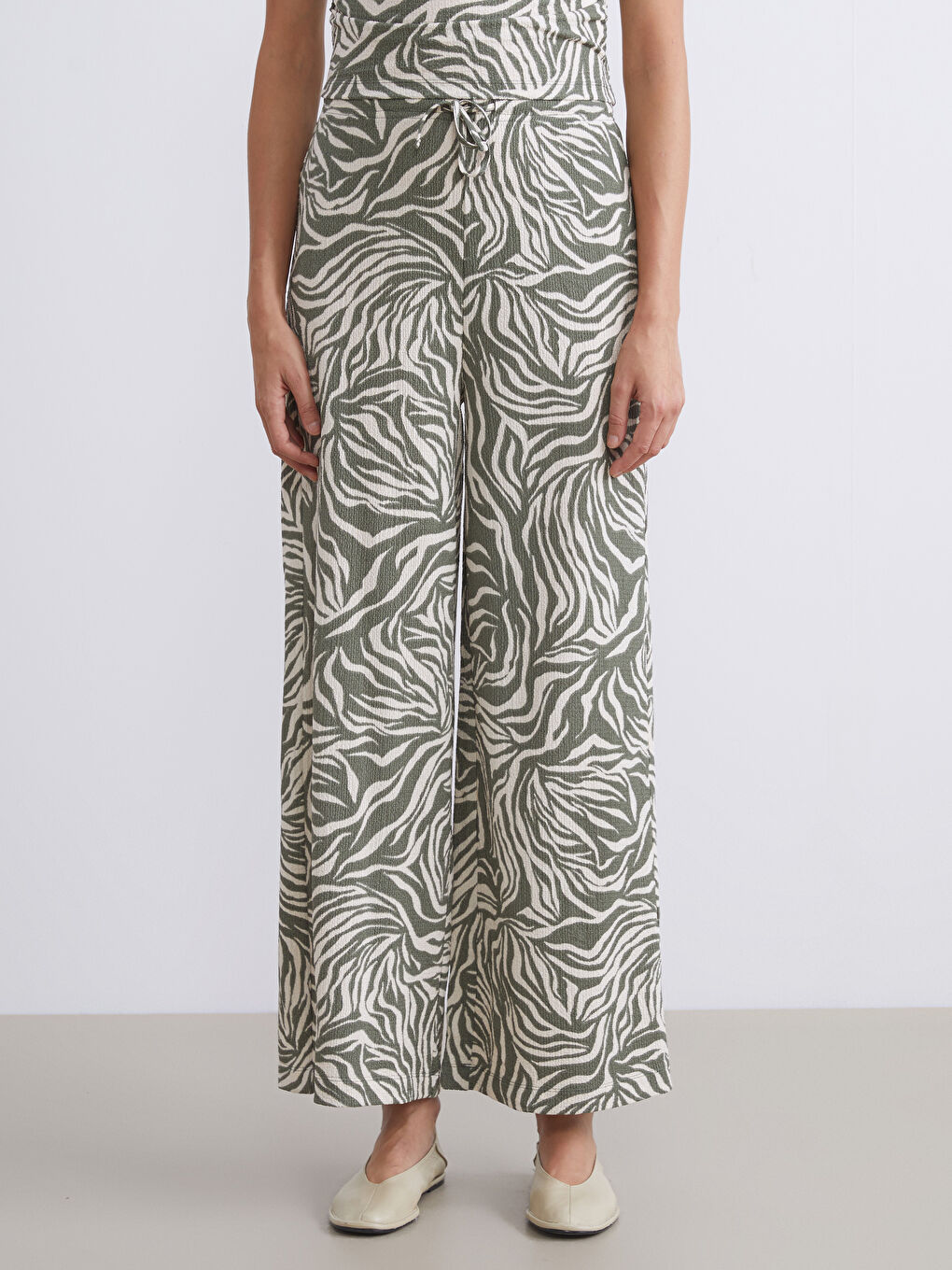 Elasticated Waist Patterned Women's Trousers-1