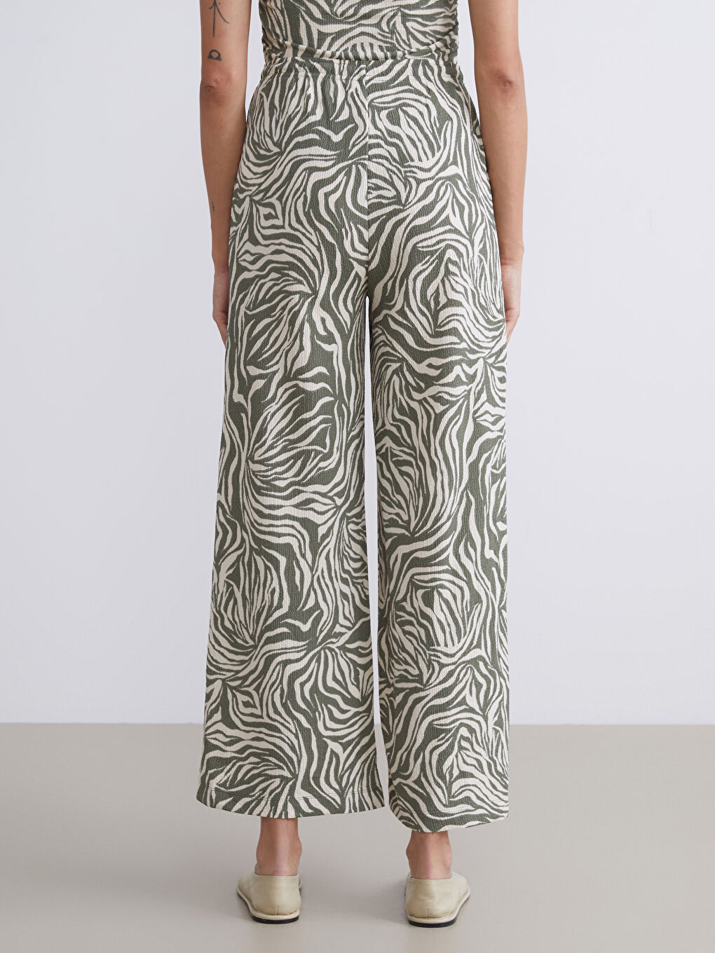 Elasticated Waist Patterned Women's Trousers-3