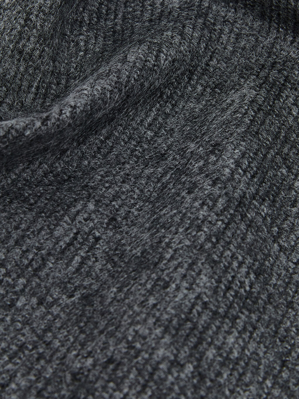 Gri Püskül Detaylı Düz Erkek Atkı-2