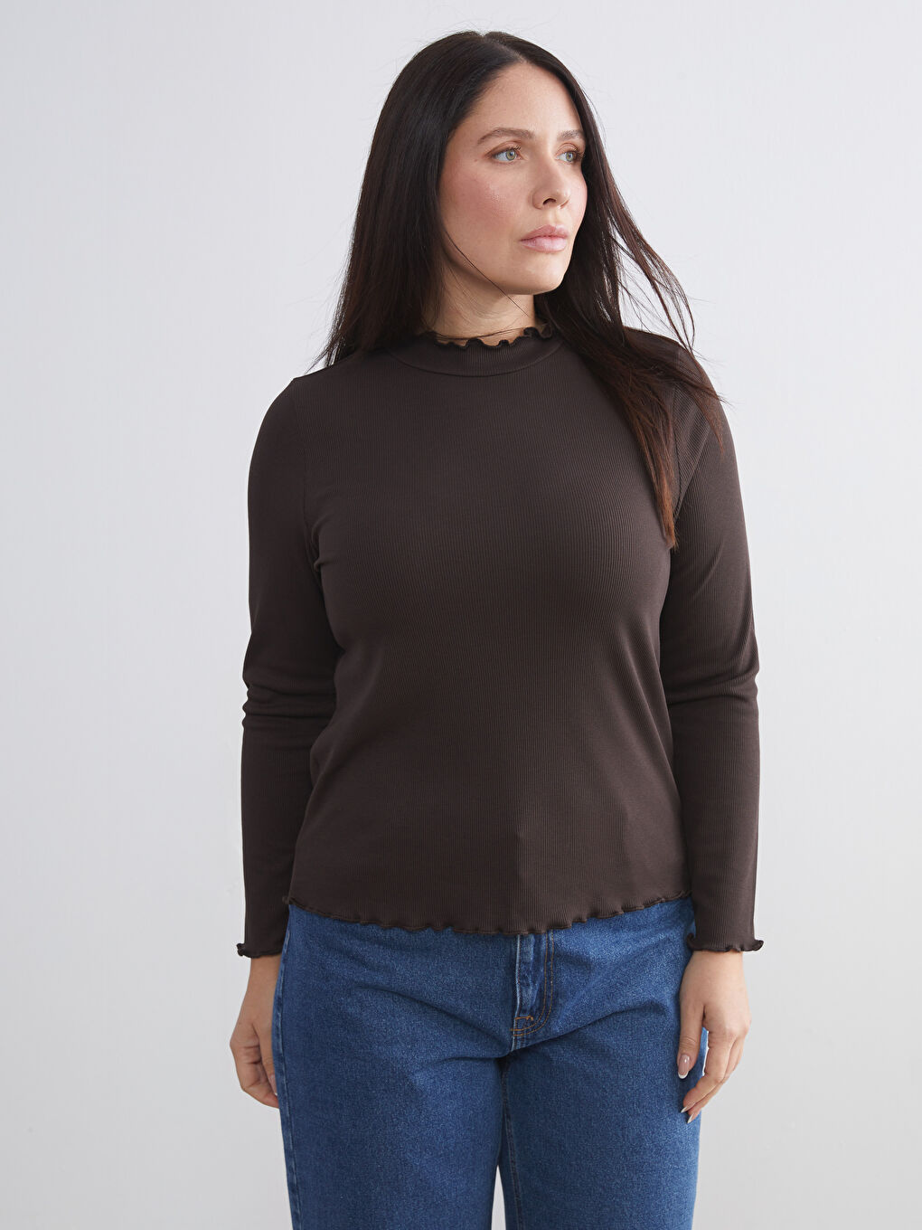 Kahverengi Fırfırlı Dik Yaka Kadın Body-1