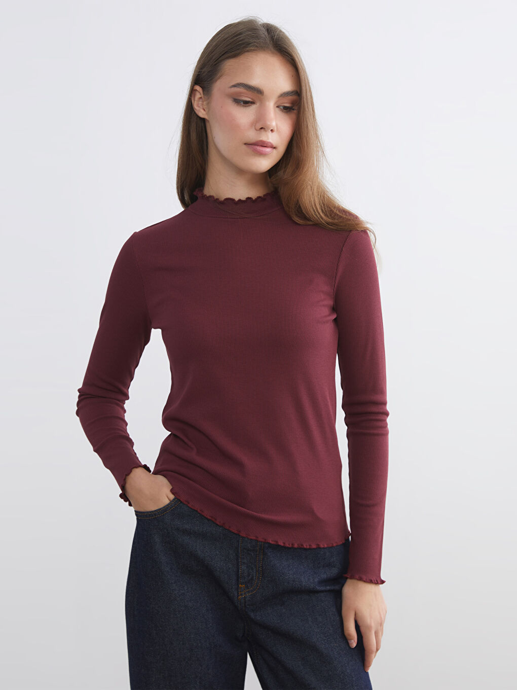 Bordo Fırfırlı Dik Yaka Kadın Body