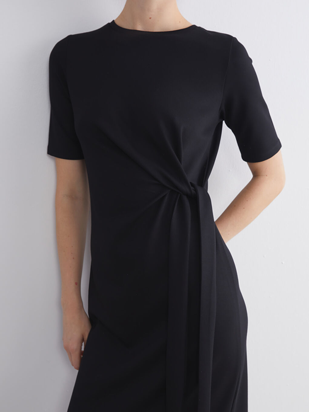 Siyah Bisiklet Yaka Büzgülü Elbise-3