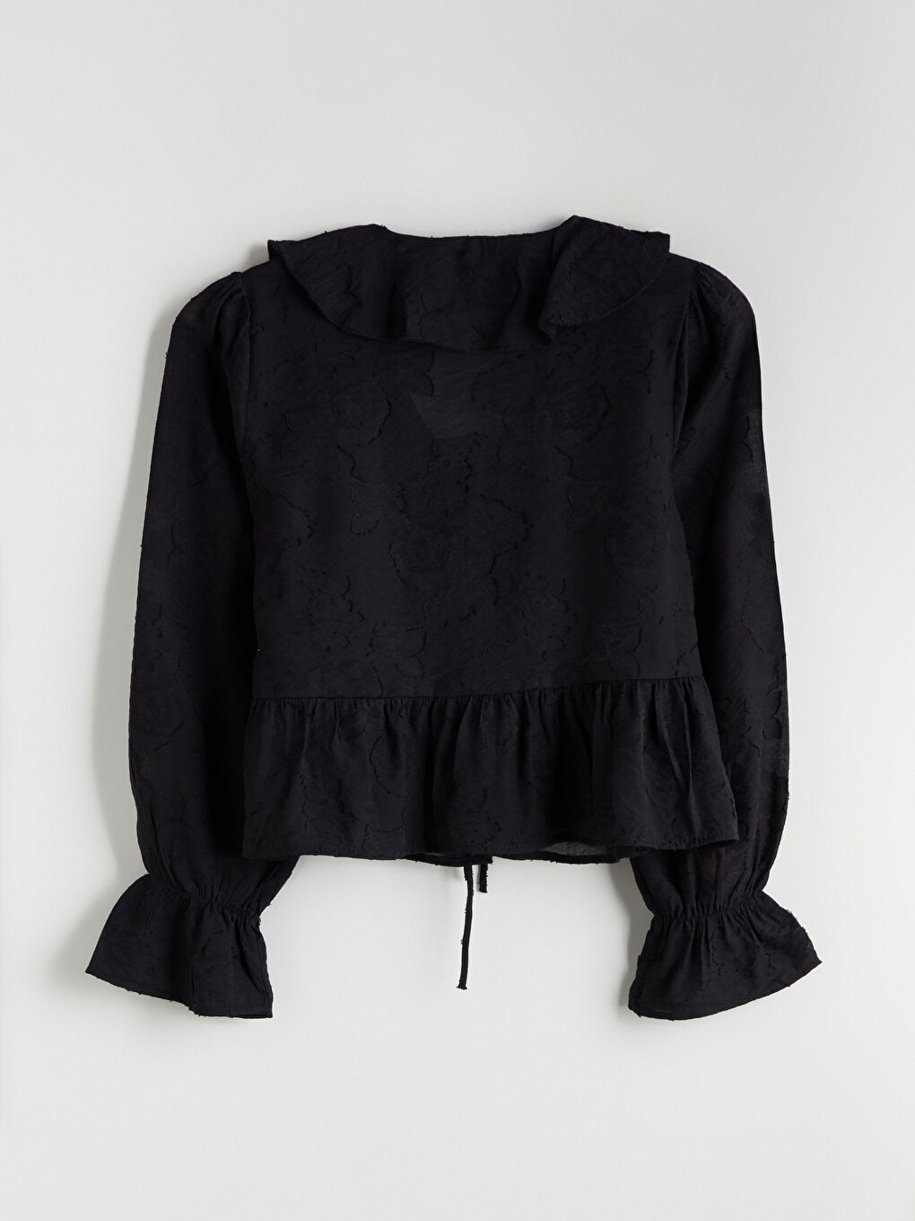 Siyah V Yaka Desenli Fırfırlı Bluz-5