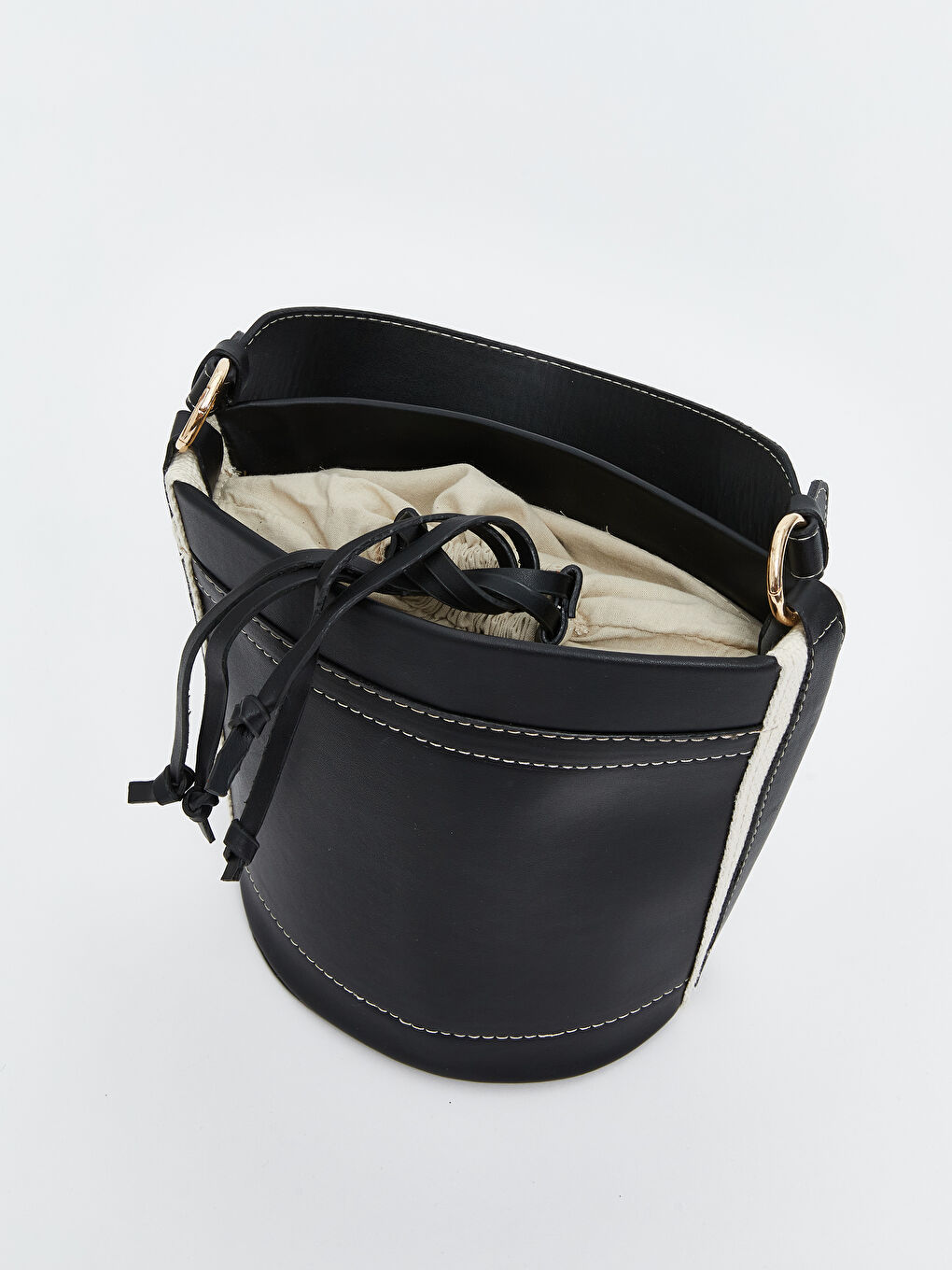 Siyah Deri Görünümlü Kadın Omuz Çantası-4