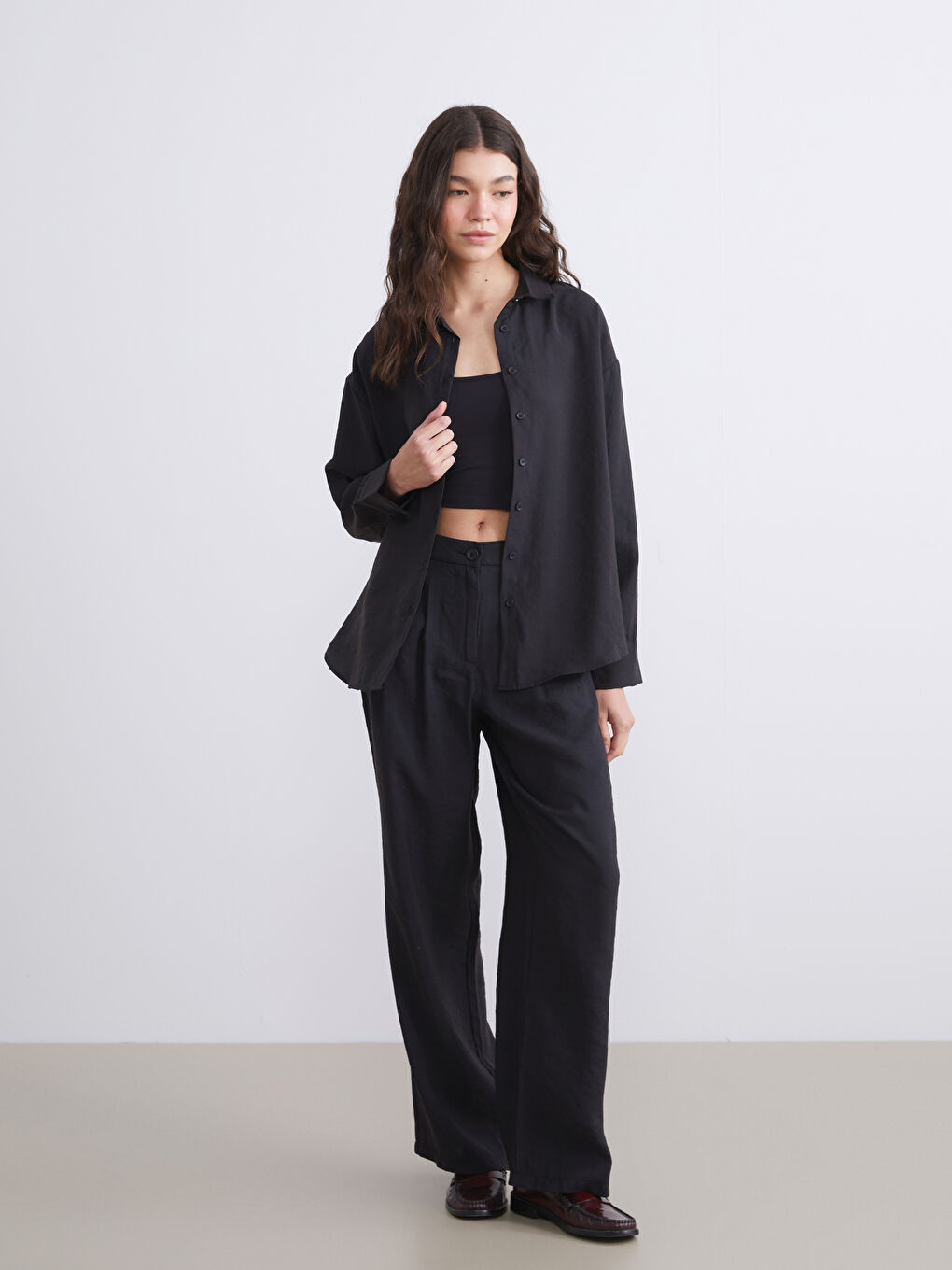 Siyah Modal Karışımlı Oversize Kadın Gömlek-1