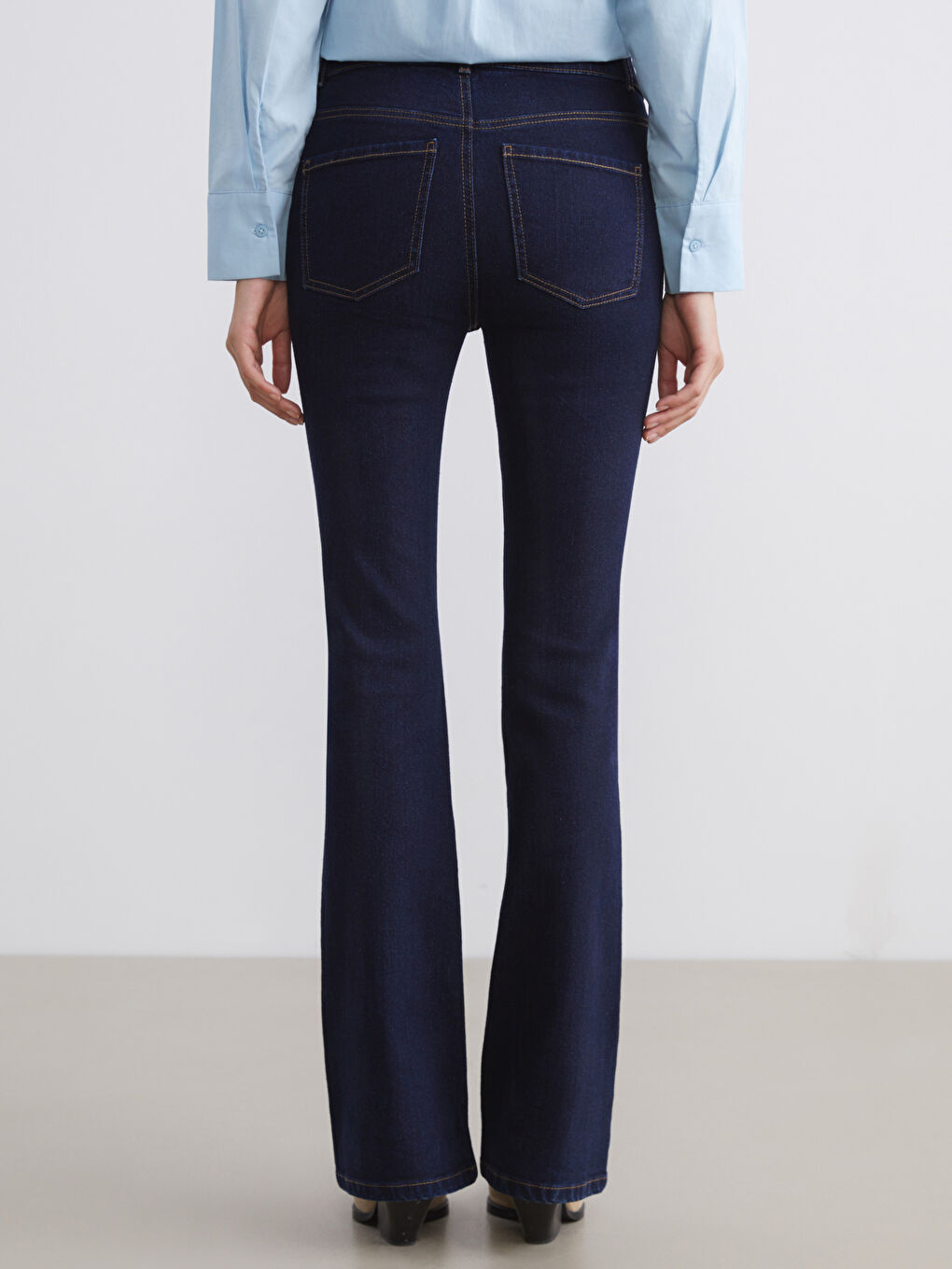 Клёш Женские Джинсы-3