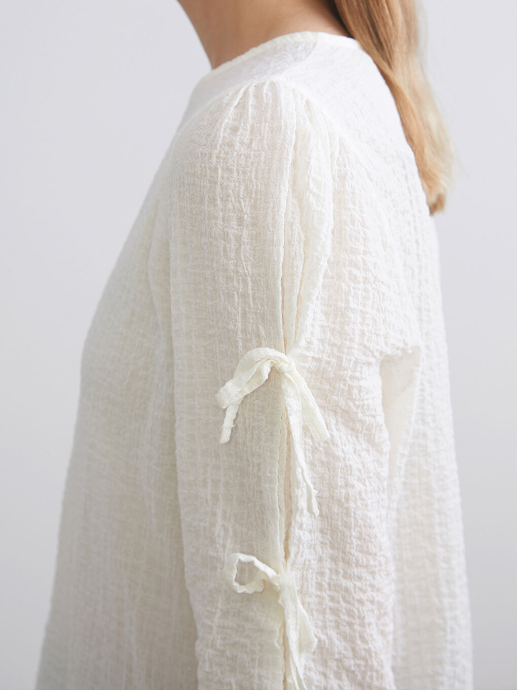 Crew Neck Textured Blouse-3