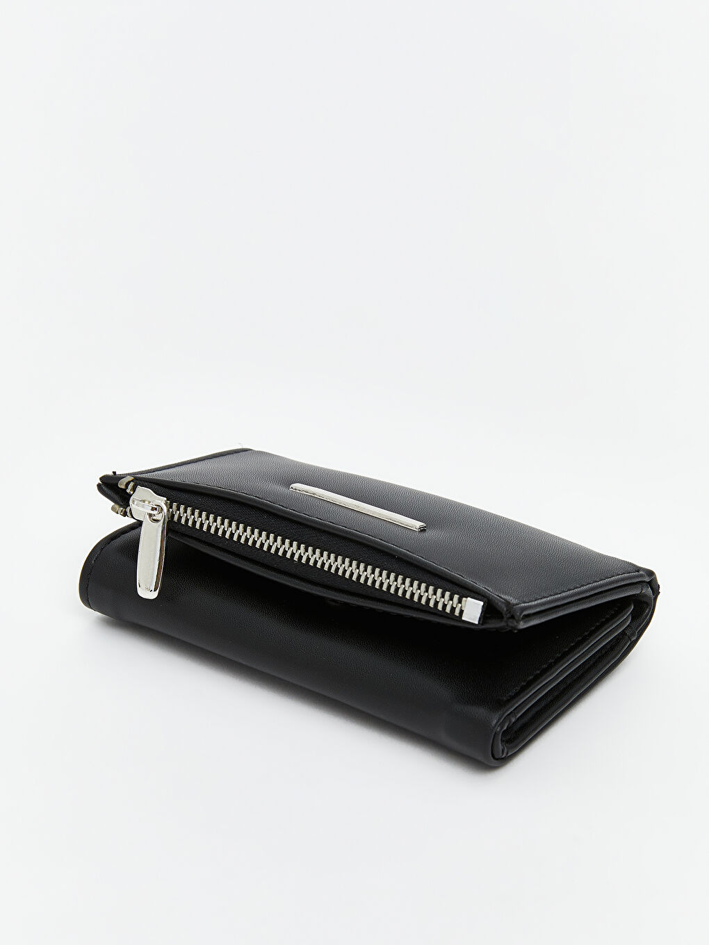 Siyah Deri Görünümlü Kadın Cüzdan-2