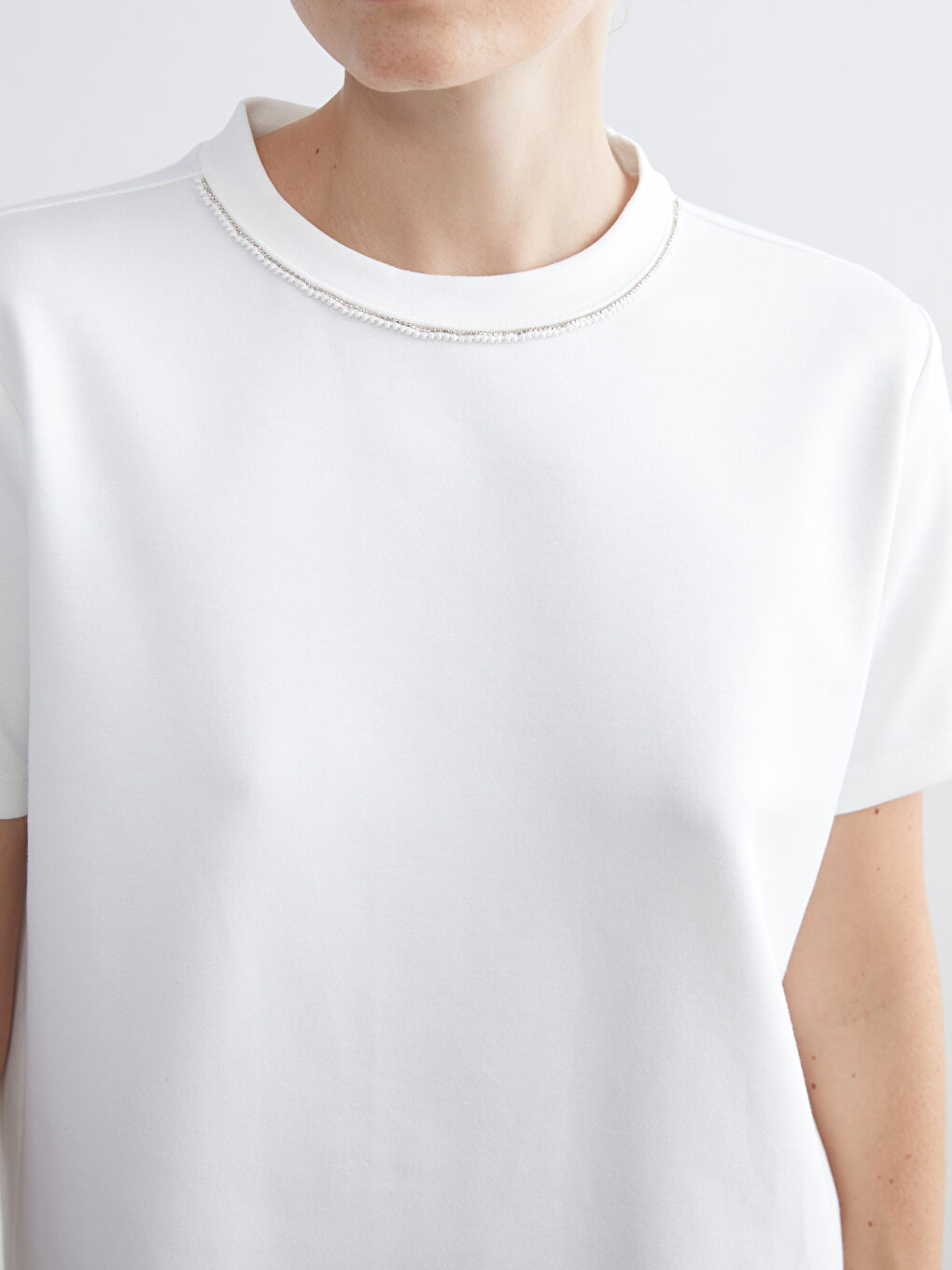 LCW Modest Crew Neck Embellished Women's T-Shirt -W5JI35Z8-R9J