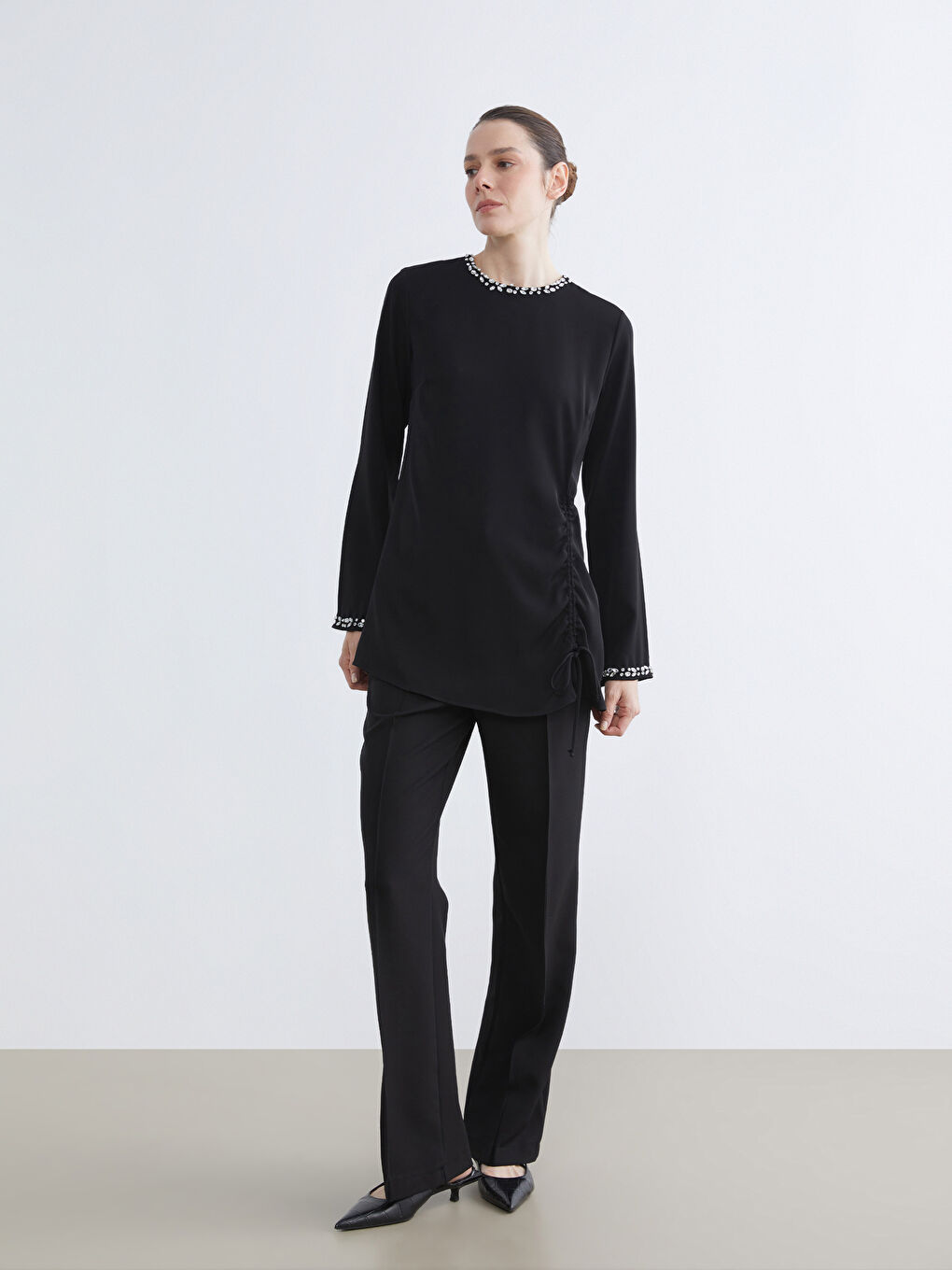 Siyah Taşlı Büzgülü Kadın Tunik-3