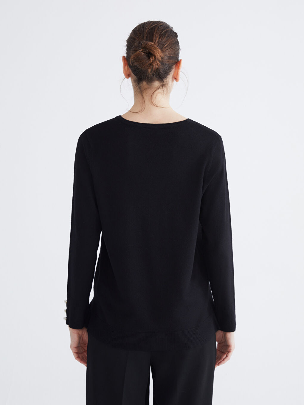 Džemper od trikotaže sa okruglim izrezom za žene-3