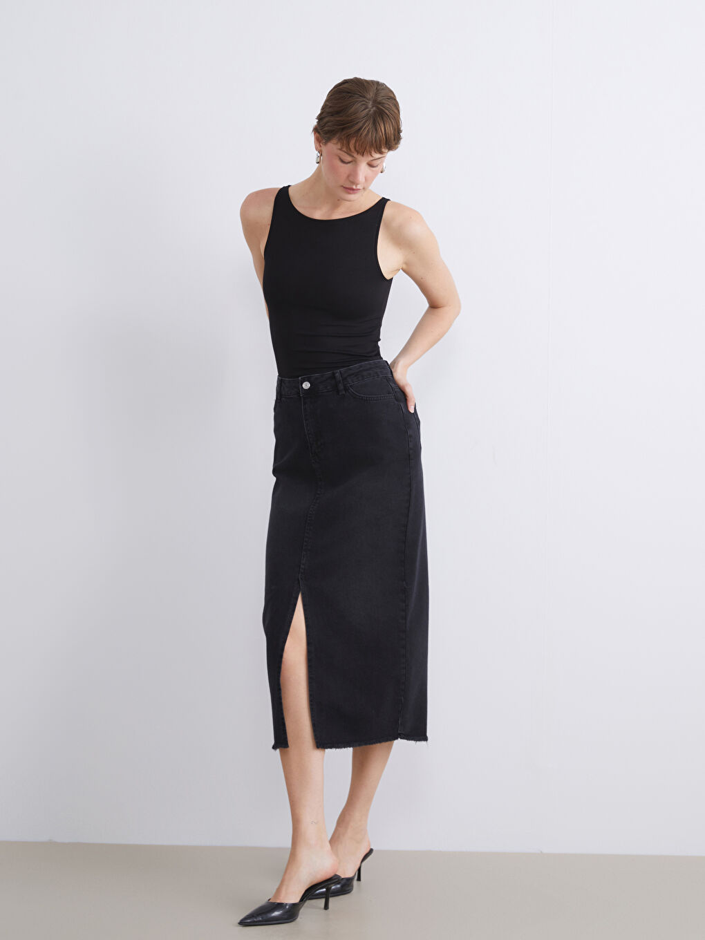 Standard Fit Slit Detail Denim Skirt