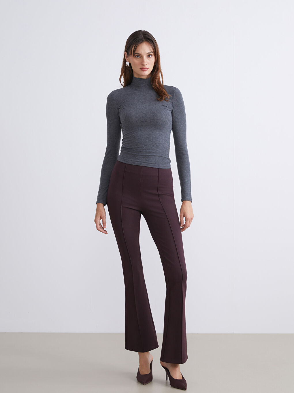 LCWAIKIKI Classic Extra Slim Fit Flared Women's Trousers -W5JJ00Z8-CZF