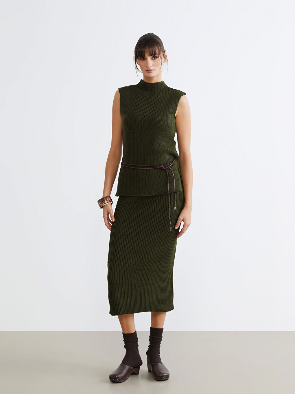 Haki Dik Yaka Kadın Triko Atlet-1