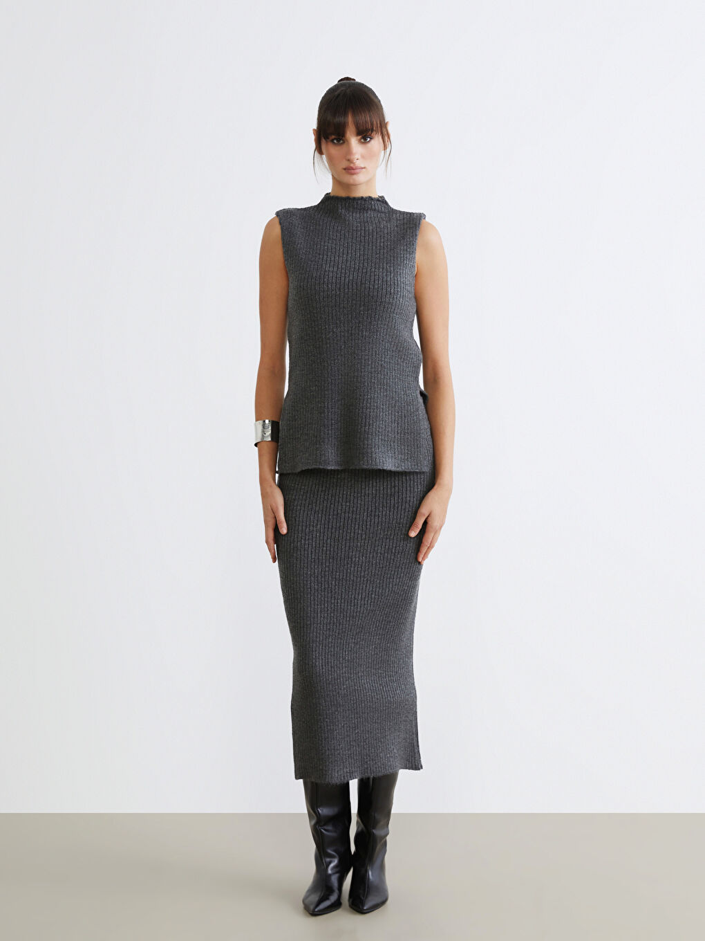 Antrasit Dik Yaka Kadın Triko Atlet-1