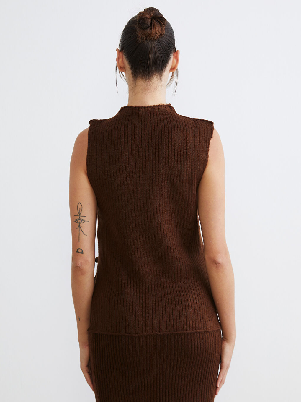 Kahverengi Dik Yaka Kadın Triko Atlet-3