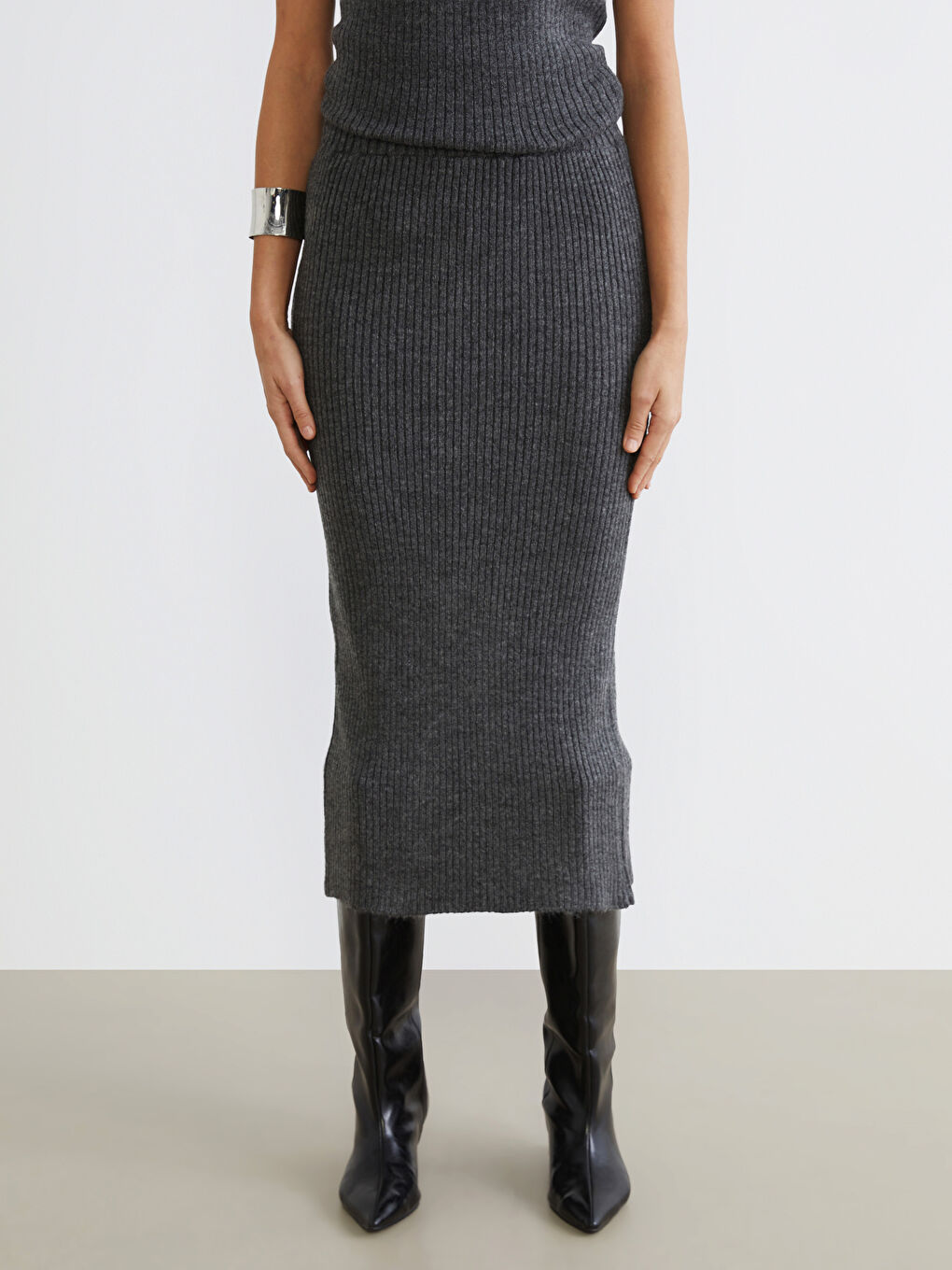 Antrasit Dar Fit Yırtmaçlı Etek-1