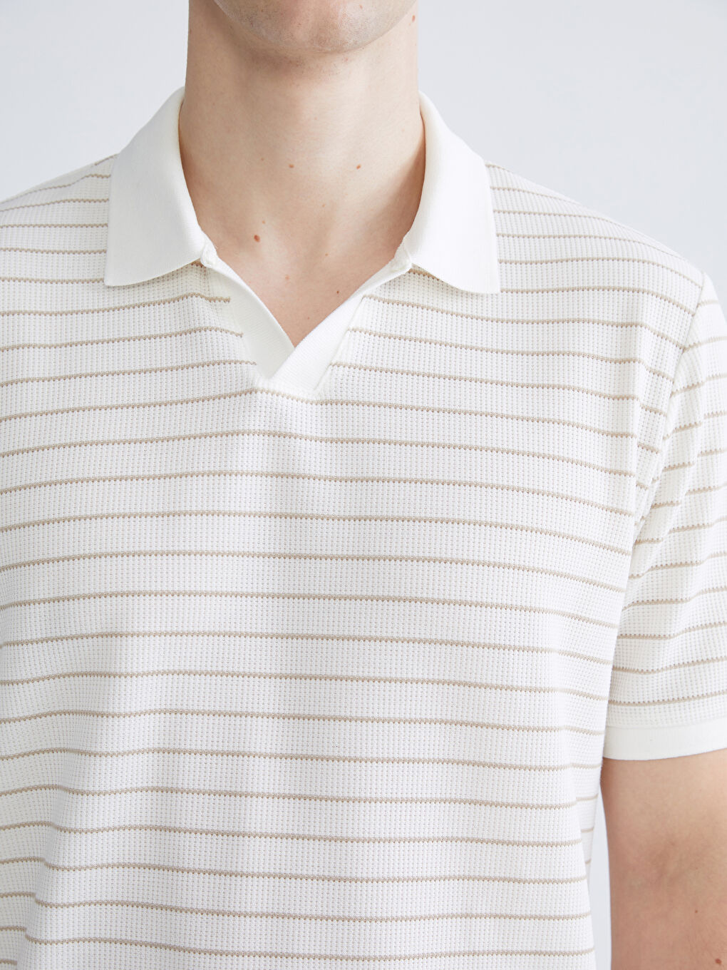 Bej Polo Yaka Çizgili Erkek Tişört-2